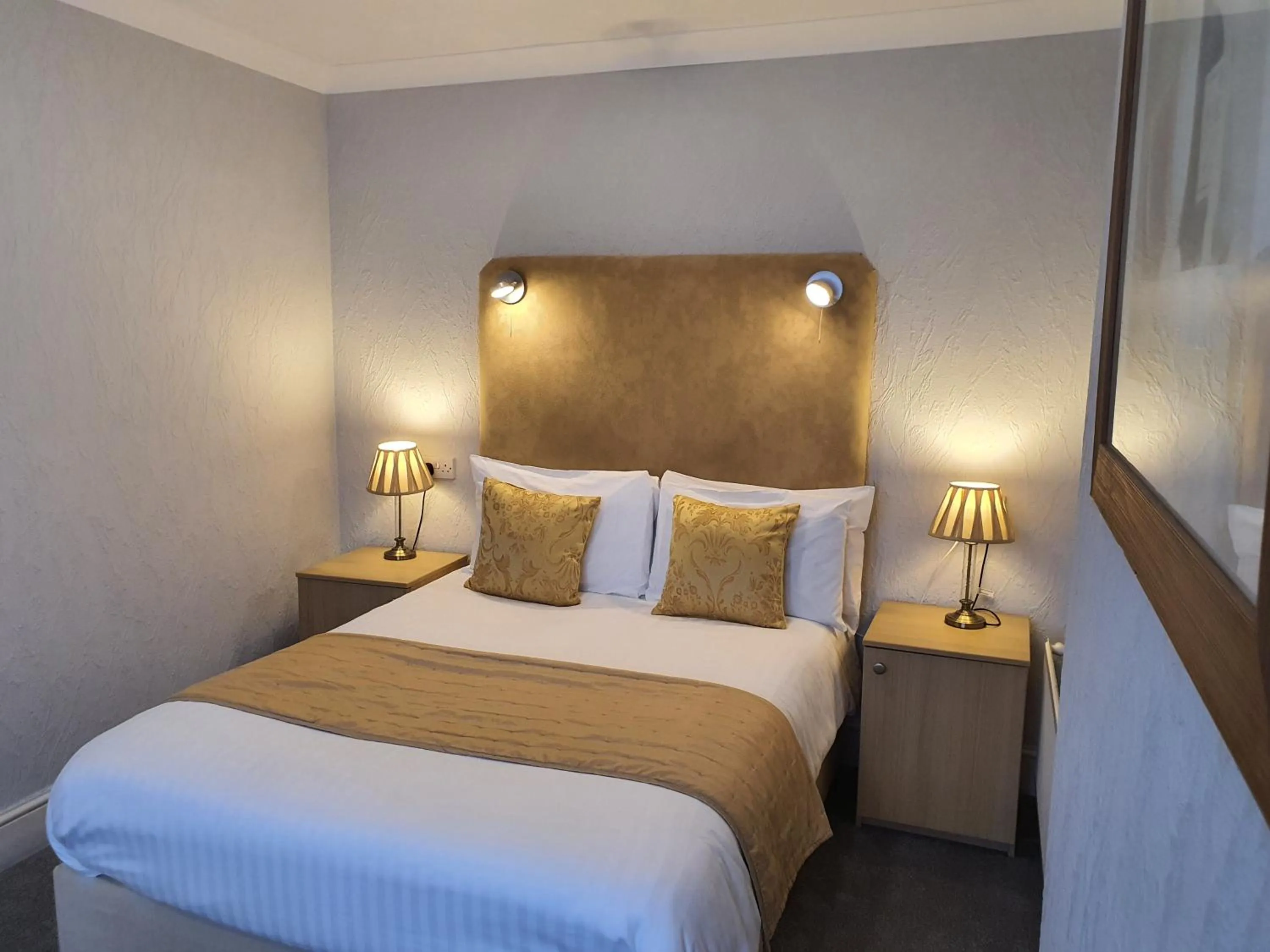 The Carre Arms Hotel & Restaurant