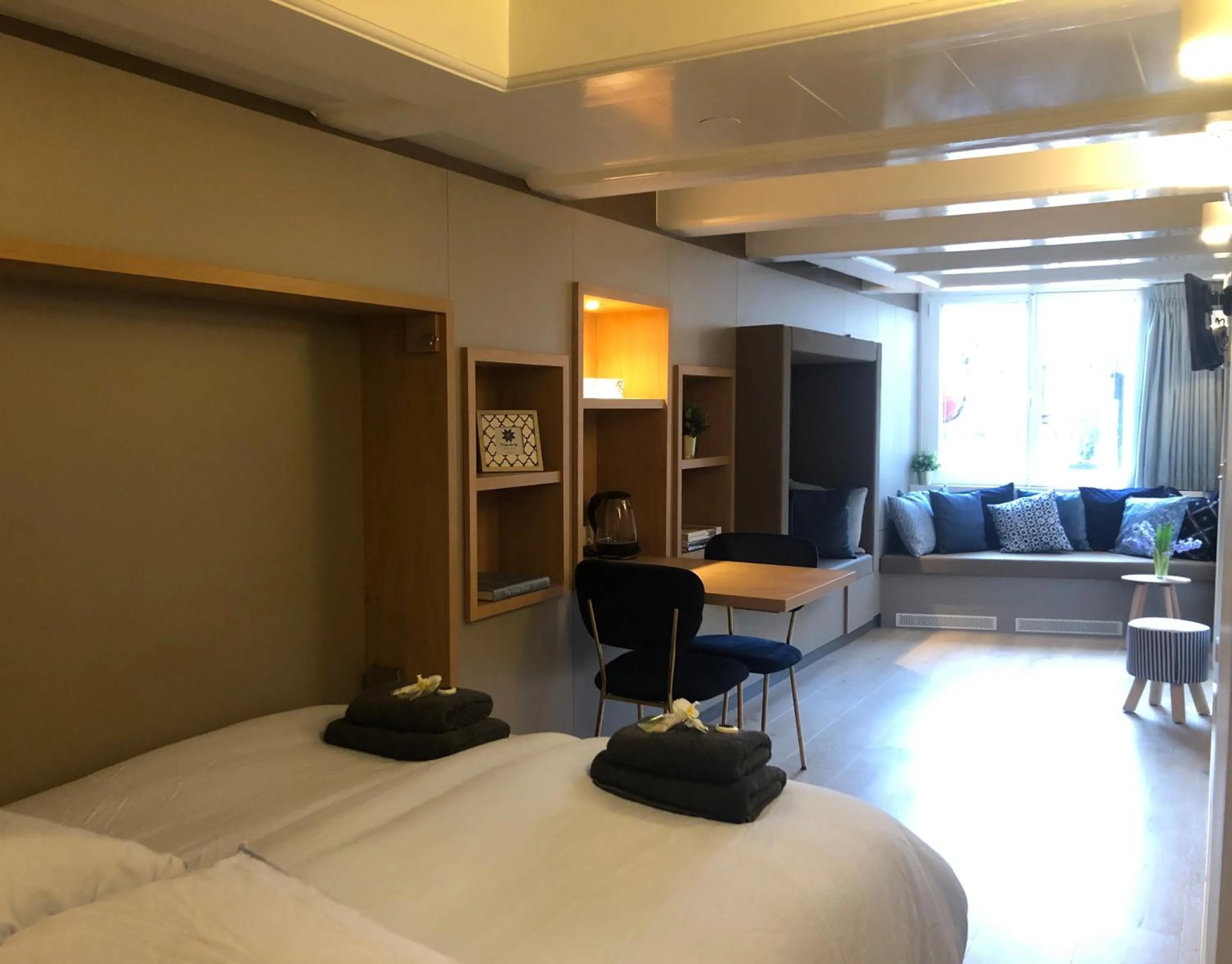 Bed in Singel Residence