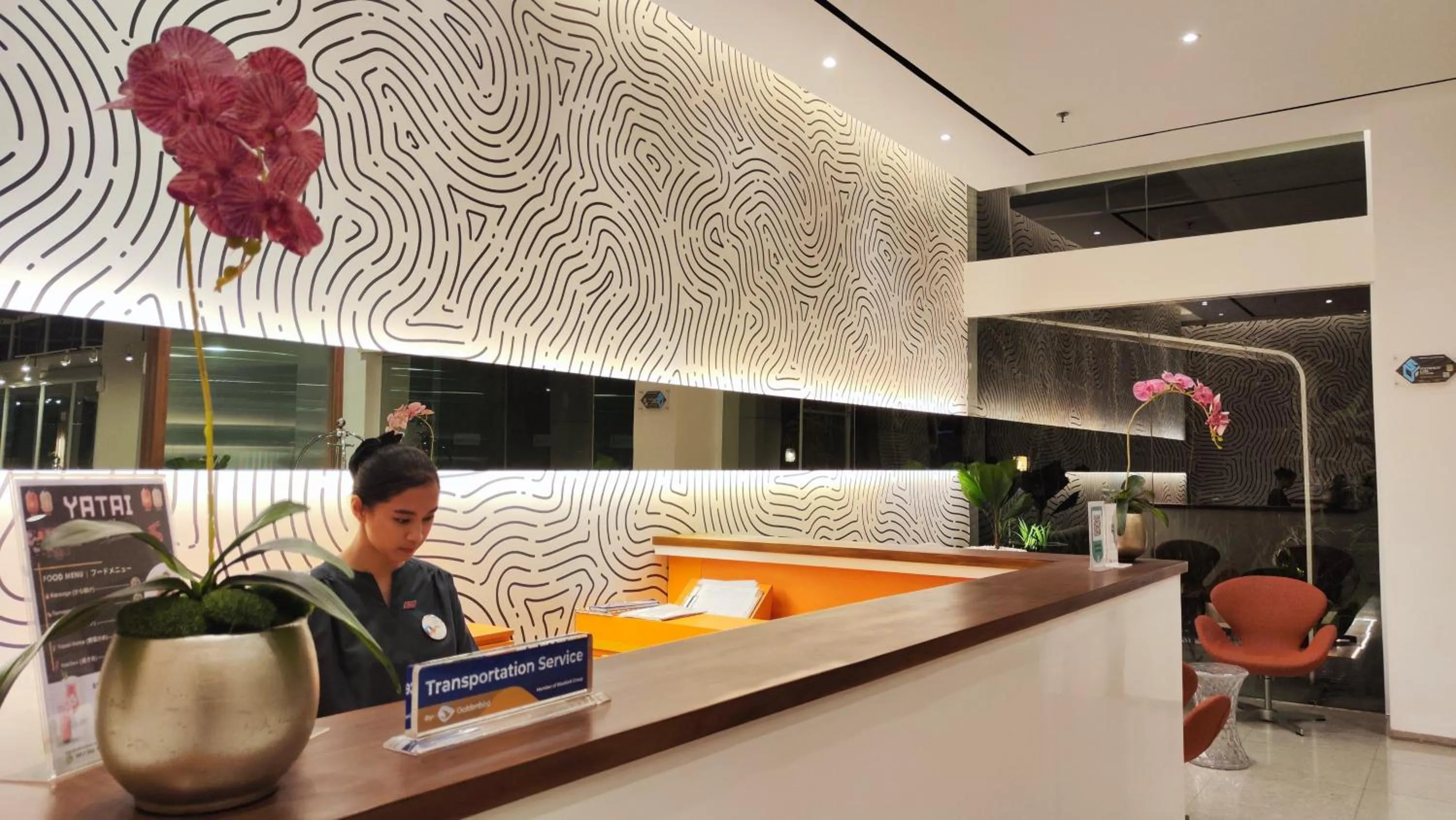 Lobby or reception in Zuri Express Lippo Cikarang