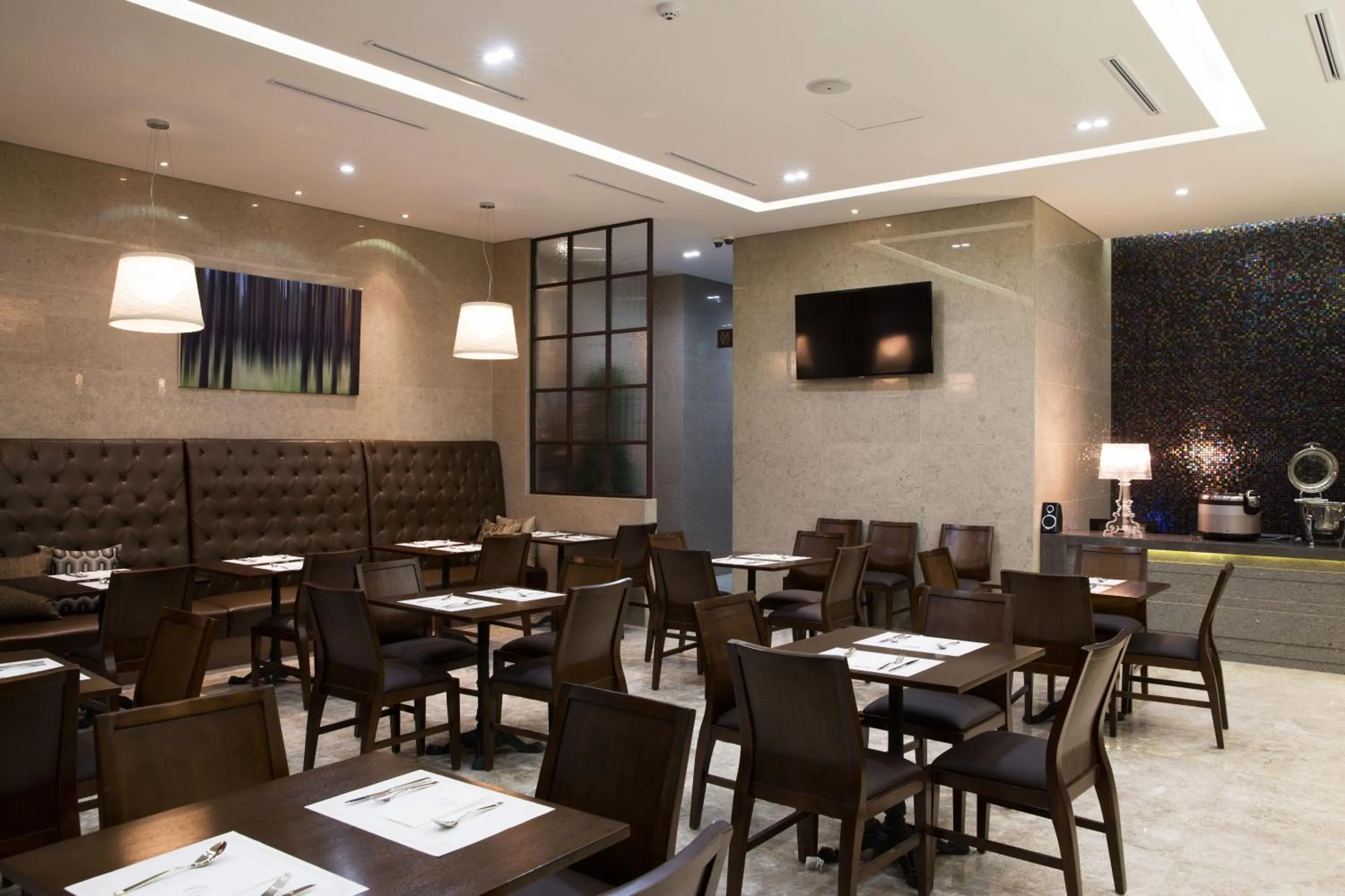 Restaurant/places to eat in Hotel Mate Bundang
