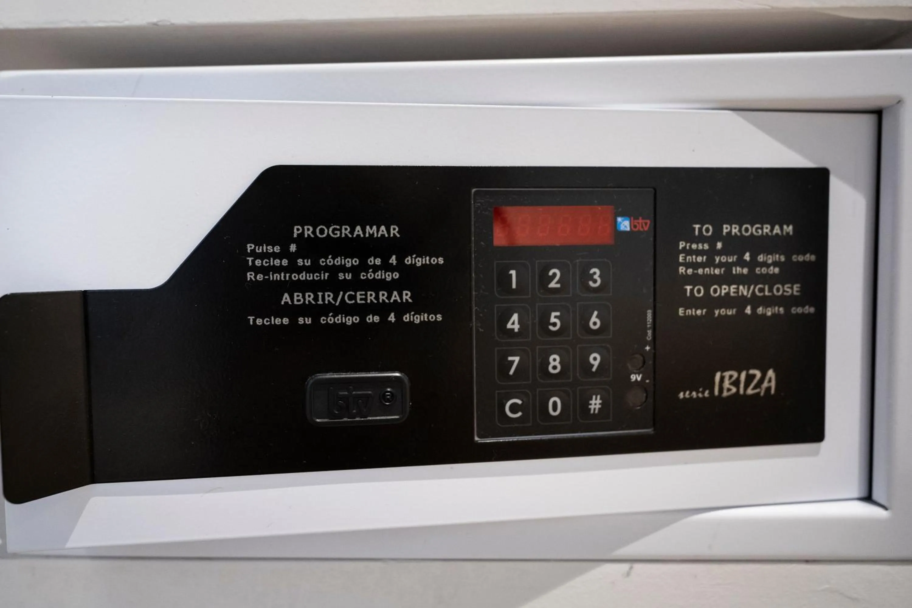 safe in YOU & CO. Saler Beach Boutique