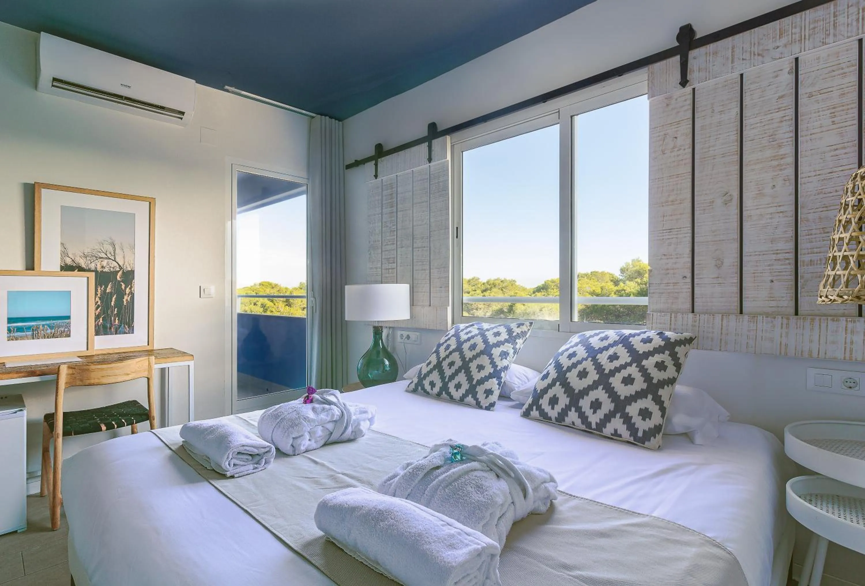 Bedroom, Bed in YOU & CO. Saler Beach Boutique