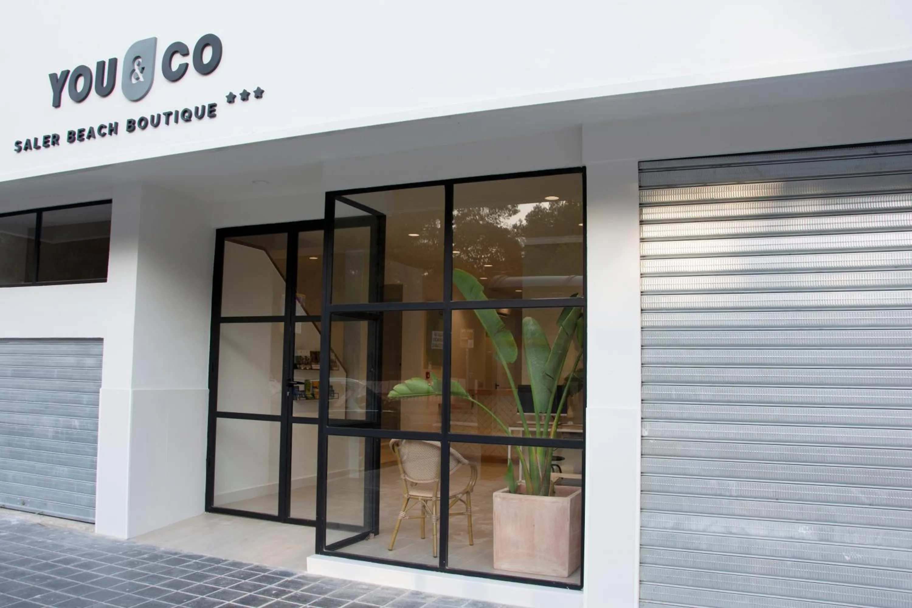 Facade/entrance in YOU & CO. Saler Beach Boutique