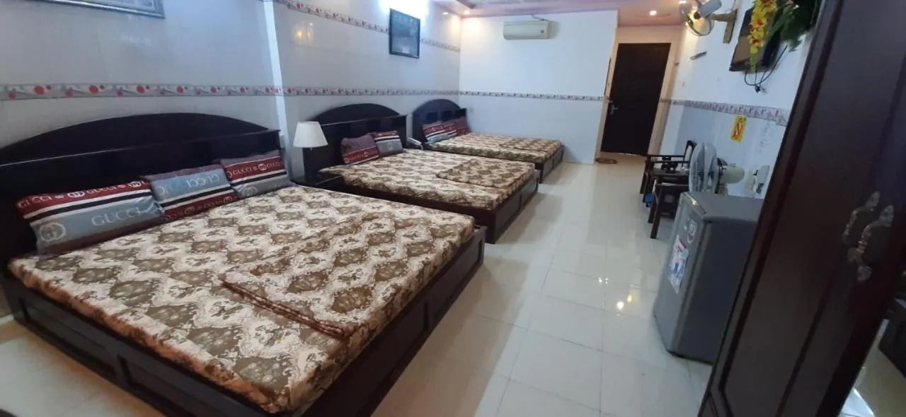 Bed in Huynh Lac Can Tho Hotel