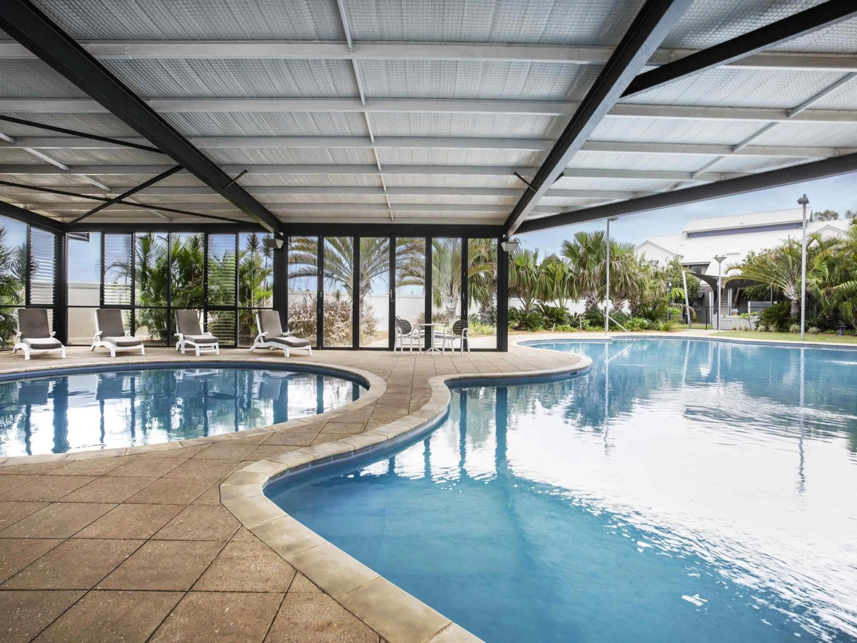 Property building in Mantra Geraldton