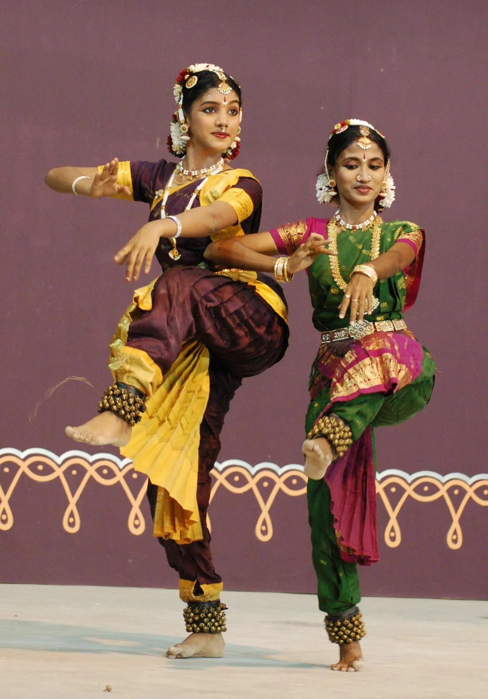 Evening entertainment in Kadambavanam Ethnic Village Resort
