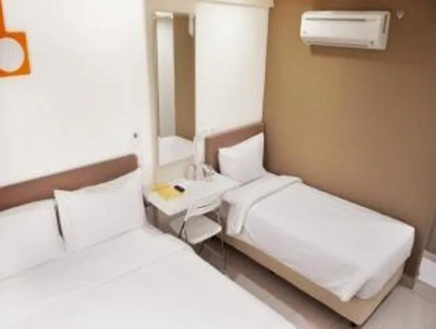 Bed in YY318 Hotel Bukit Bintang