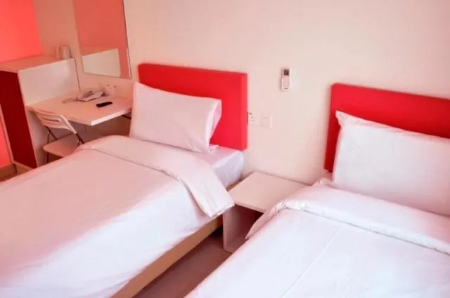 Bed in YY318 Hotel Bukit Bintang
