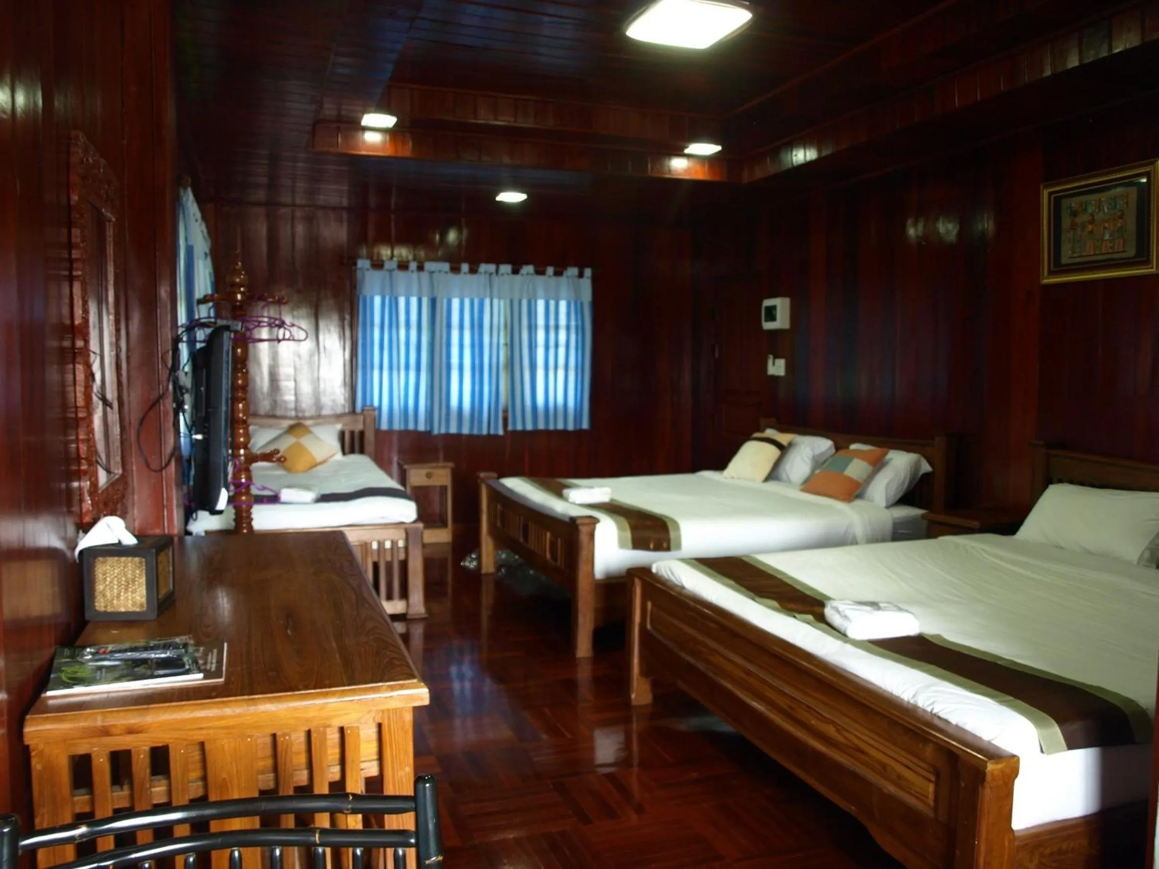 Photo of the whole room, Bed in Suandarbporn Resort Mae Sot