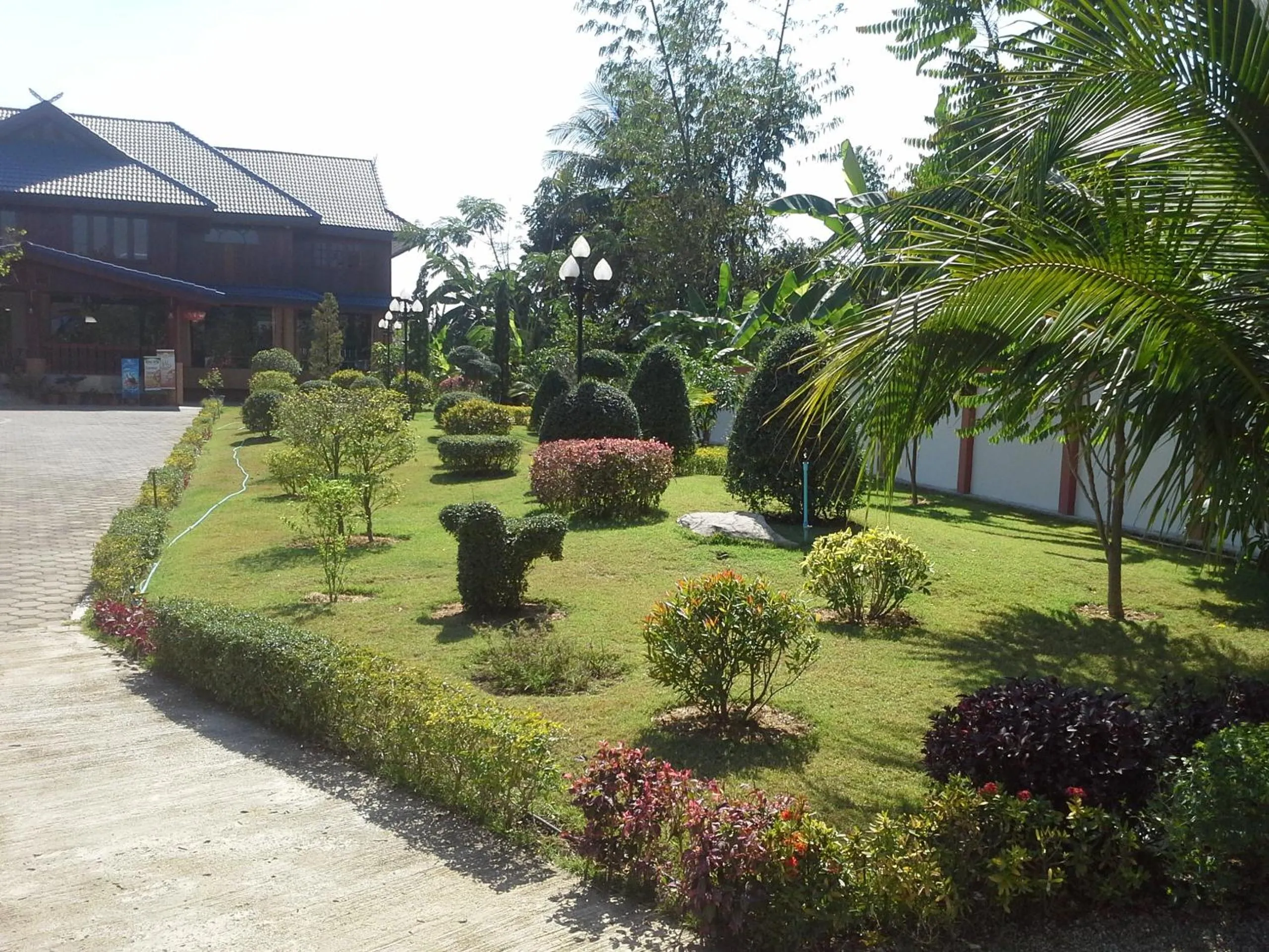 Garden in Suandarbporn Resort Mae Sot