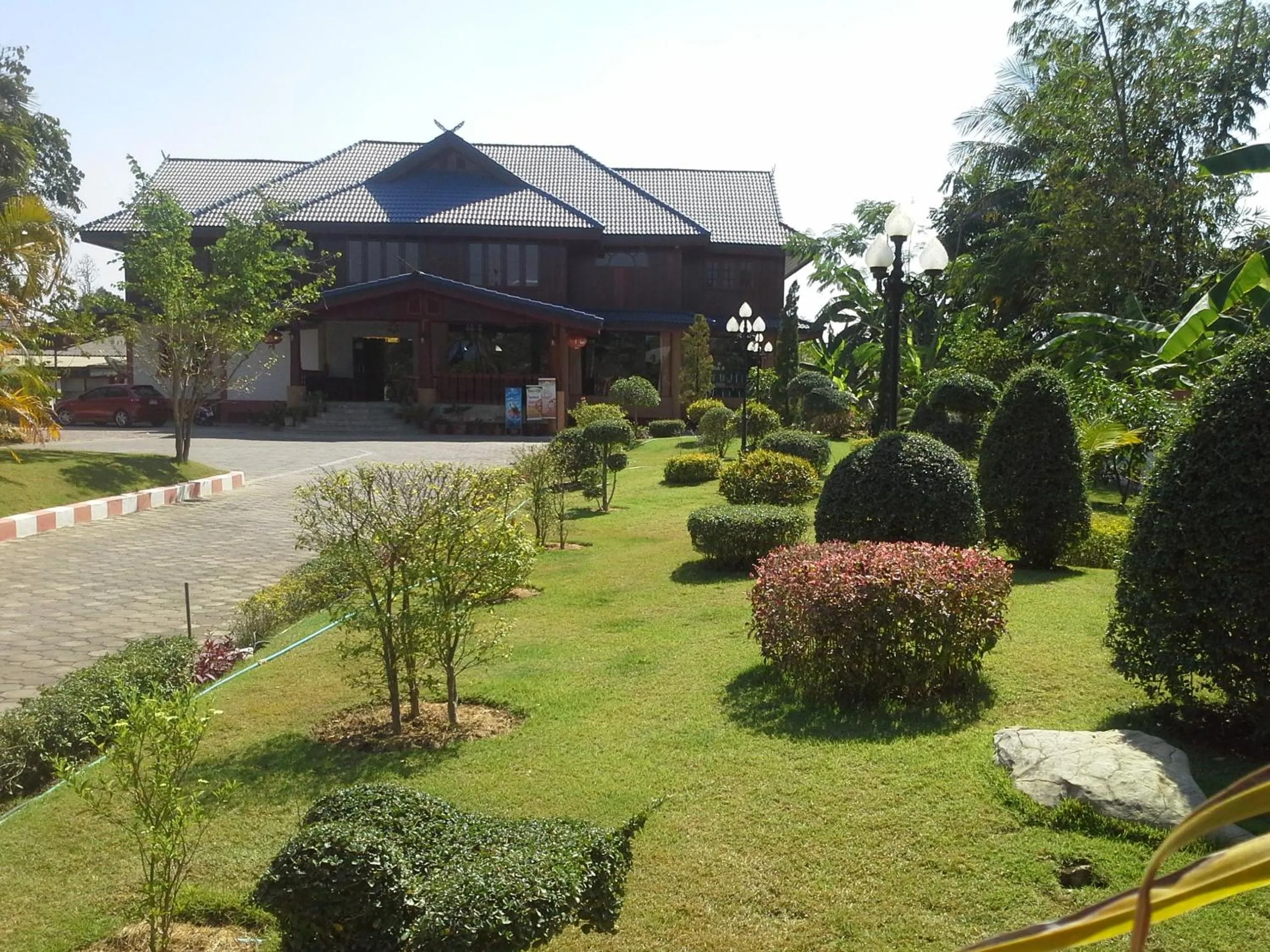 Garden in Suandarbporn Resort Mae Sot