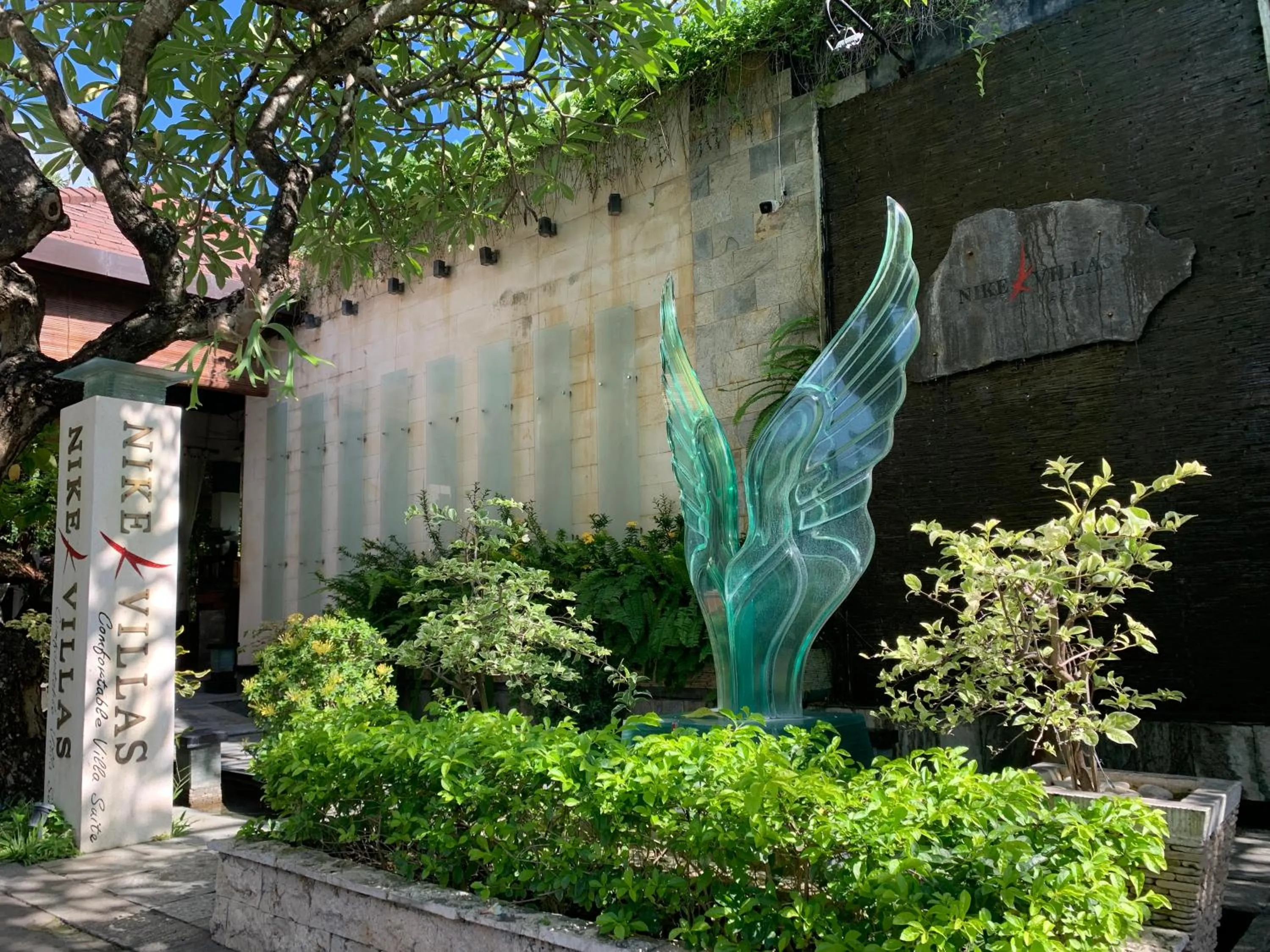 Facade/entrance in Nike Villas