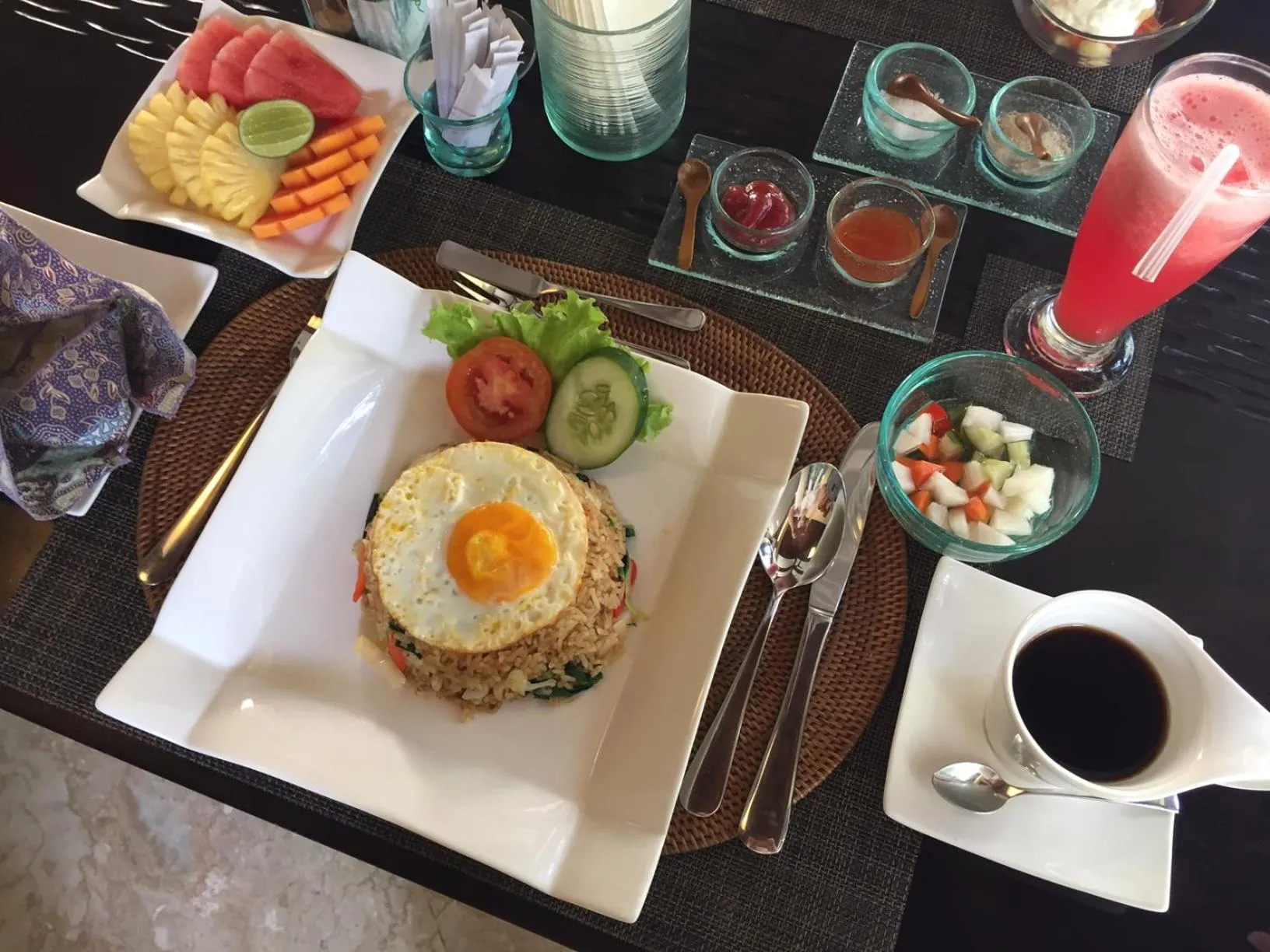 Breakfast in Nike Villas