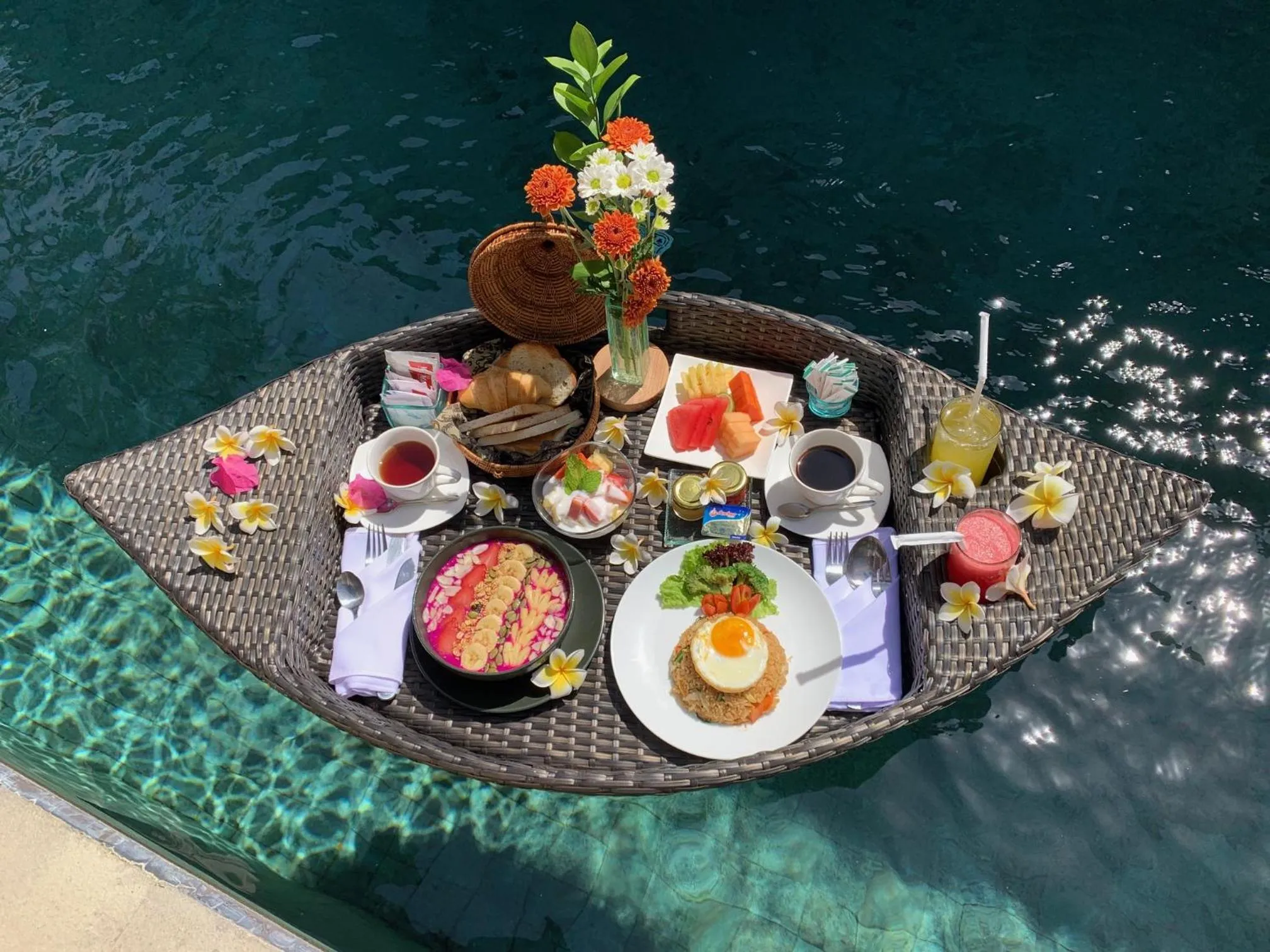 Breakfast in Nike Villas