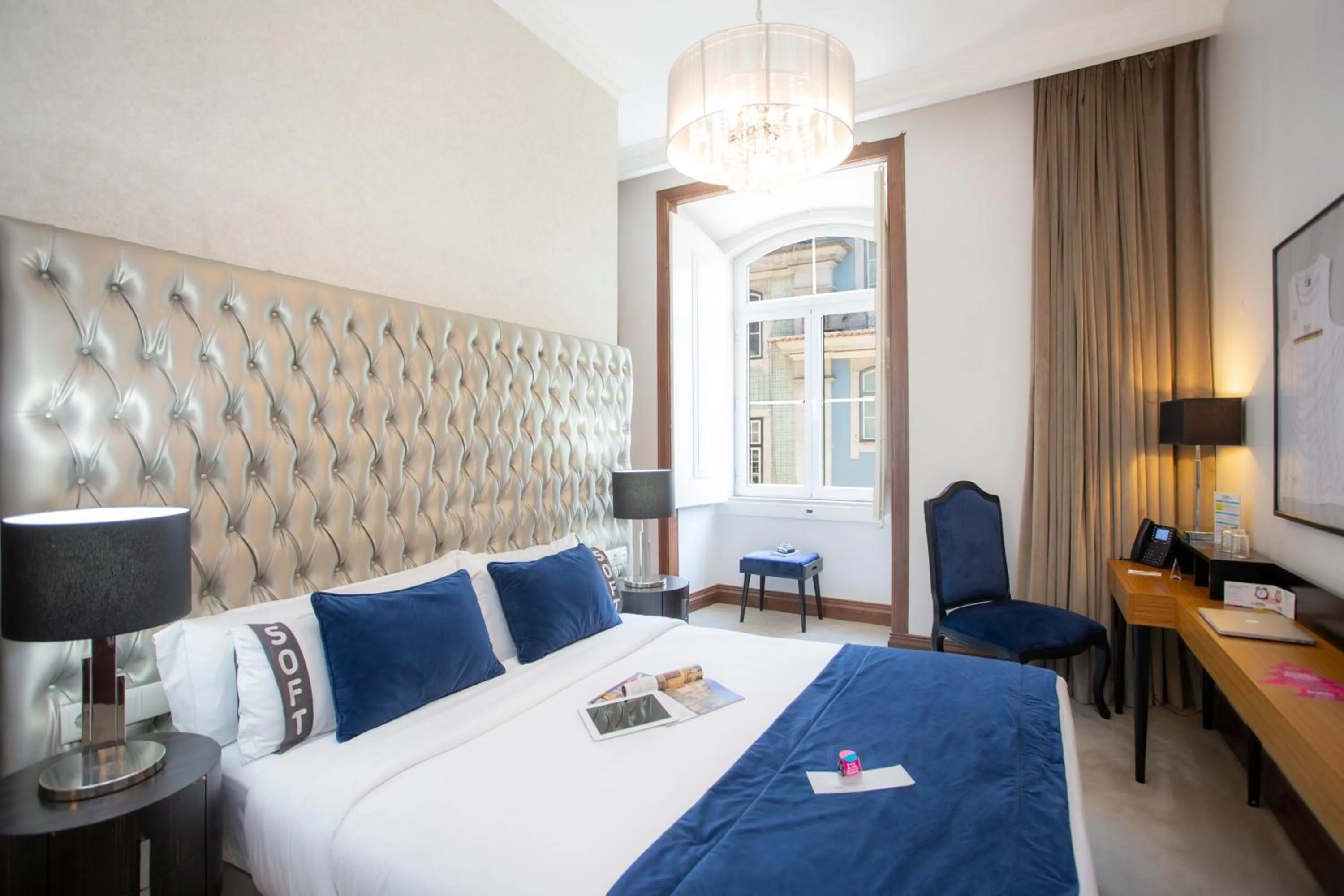 Photo of the whole room, Bed in Casual Belle Epoque Lisboa