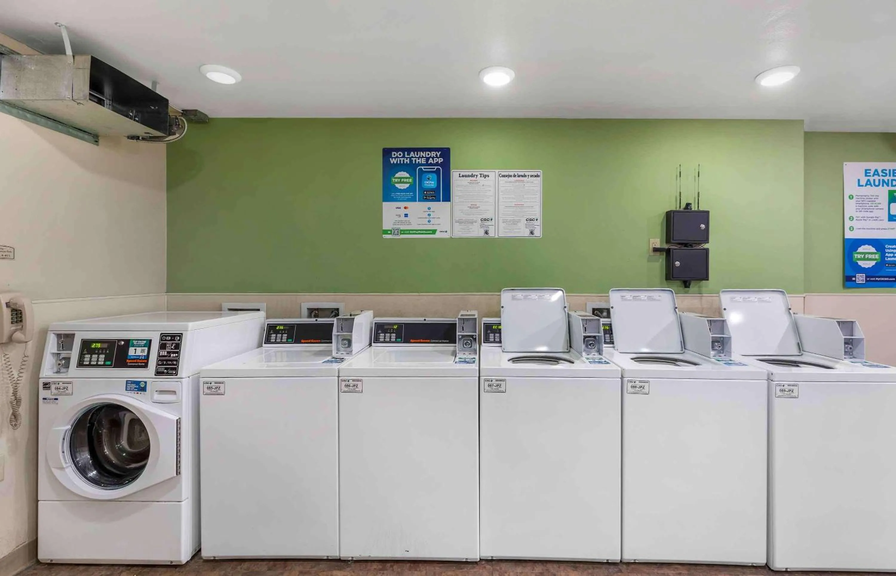 Property building in Extended Stay America Suites - Denver - Airport