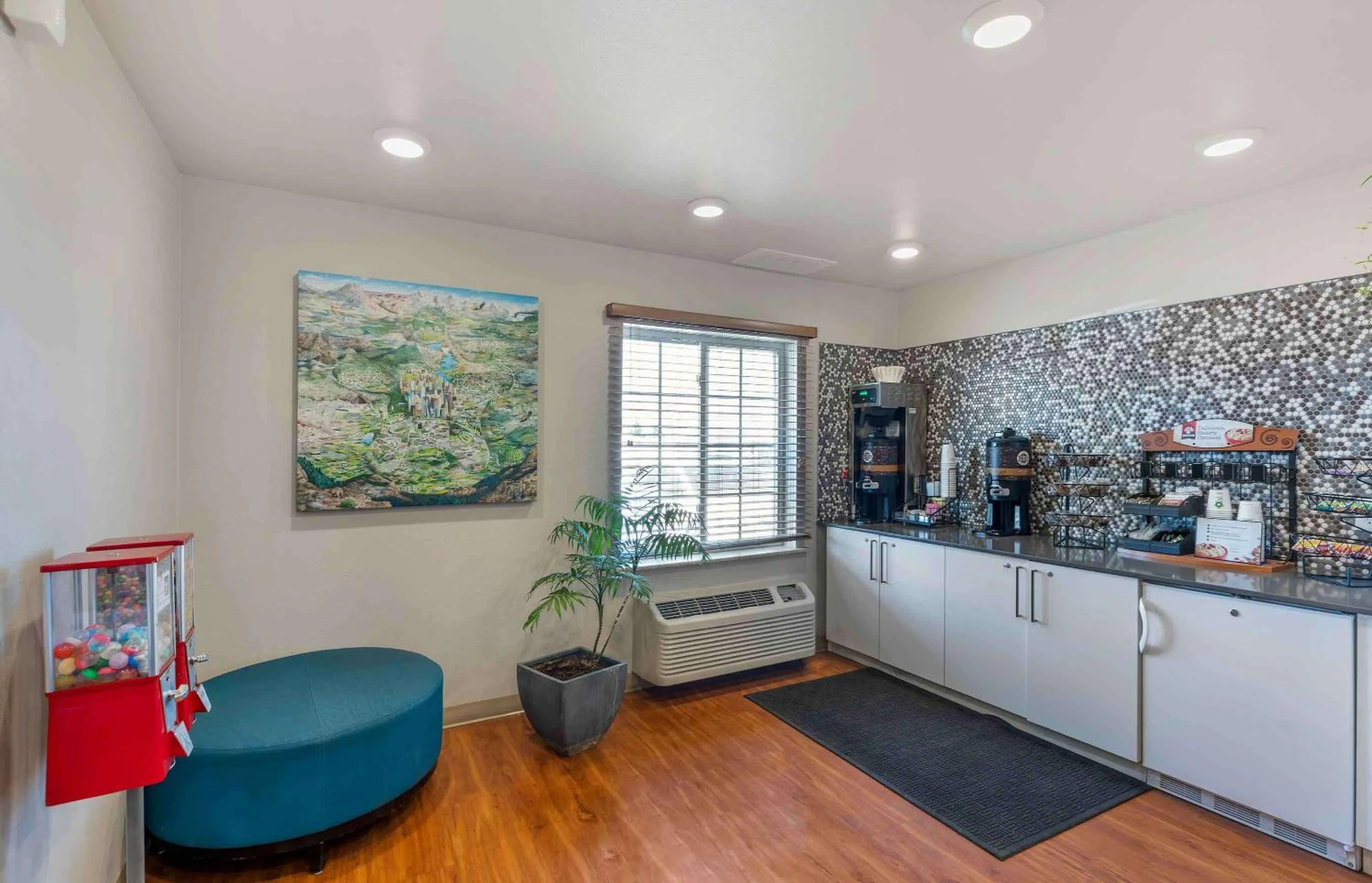 Breakfast in Extended Stay America Suites - Denver - Airport