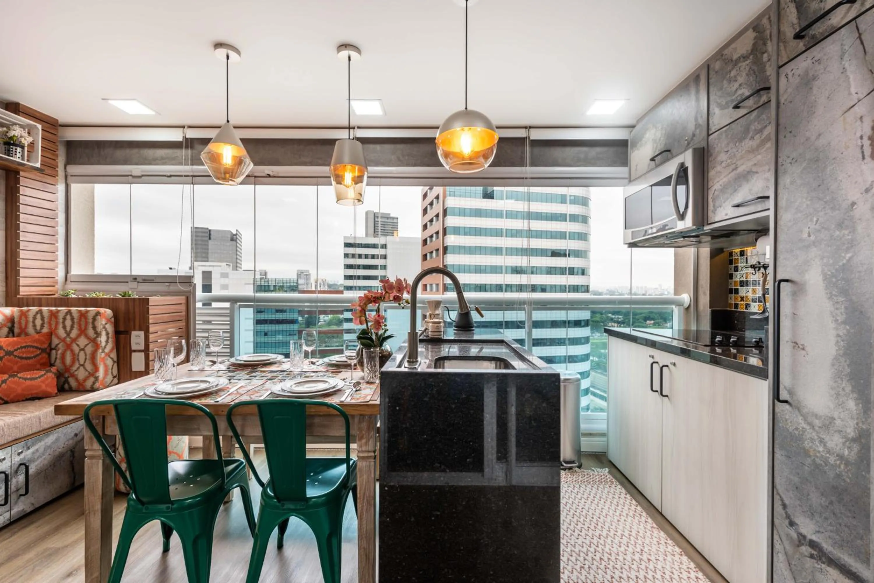 Kitchen or kitchenette in Edifício Summit Pinheiros, Aptos com Wi-Fi, Ar Condicionado, Varanda, Piscina, Academia e Estacionamento, Próximo ao Metrô