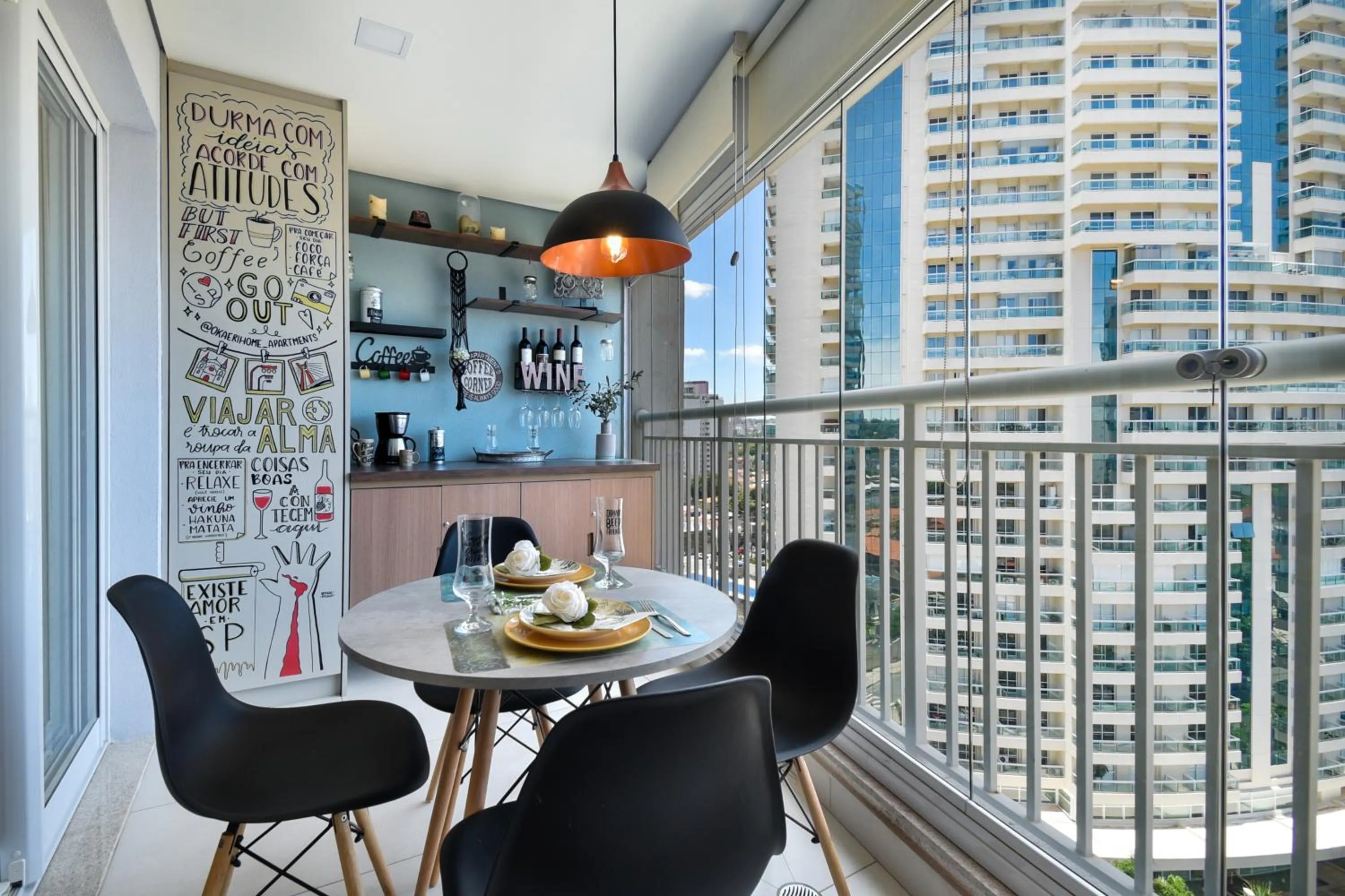 Day in Edifício Summit Pinheiros, Aptos com Wi-Fi, Ar Condicionado, Varanda, Piscina, Academia e Estacionamento, Próximo ao Metrô