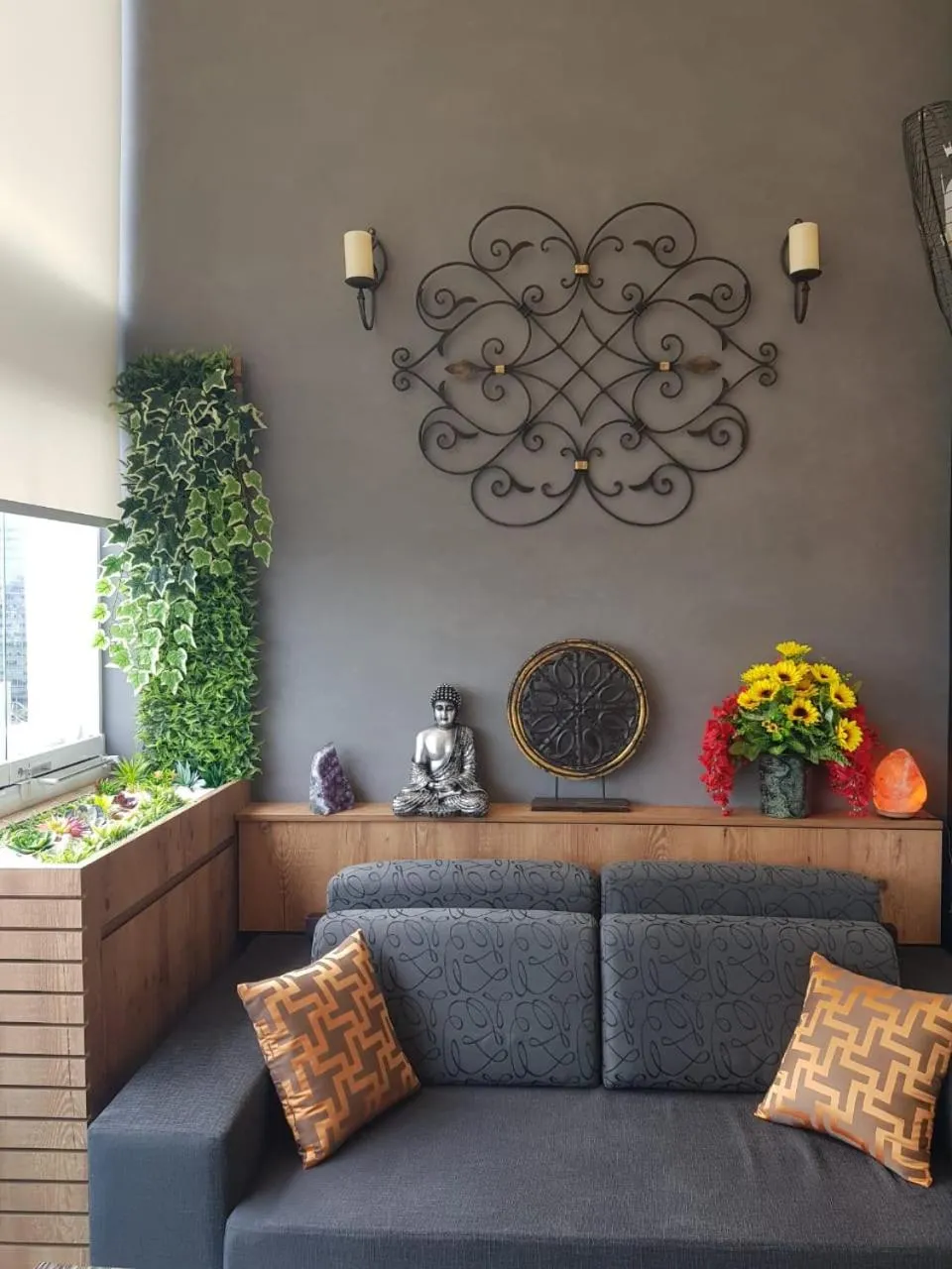 Seating area in Edifício Summit Pinheiros, Aptos com Wi-Fi, Ar Condicionado, Varanda, Piscina, Academia e Estacionamento, Próximo ao Metrô