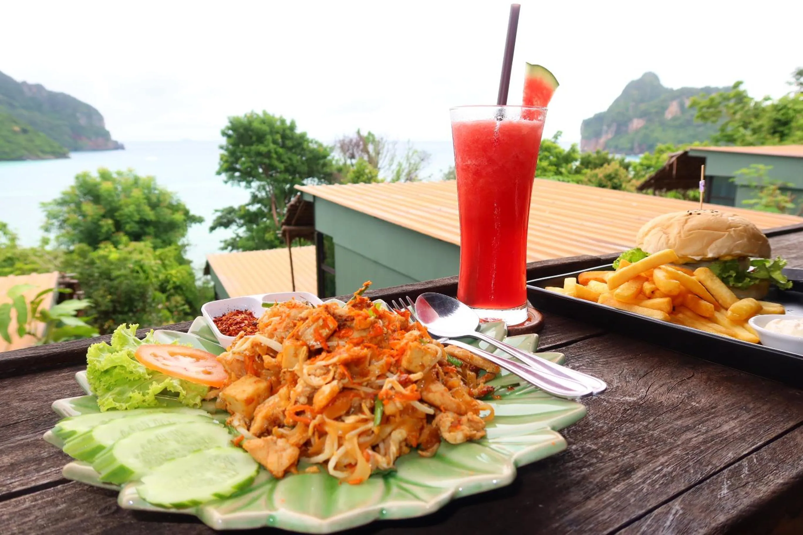 Restaurant/places to eat in Phi Phi Sea Sky Resort