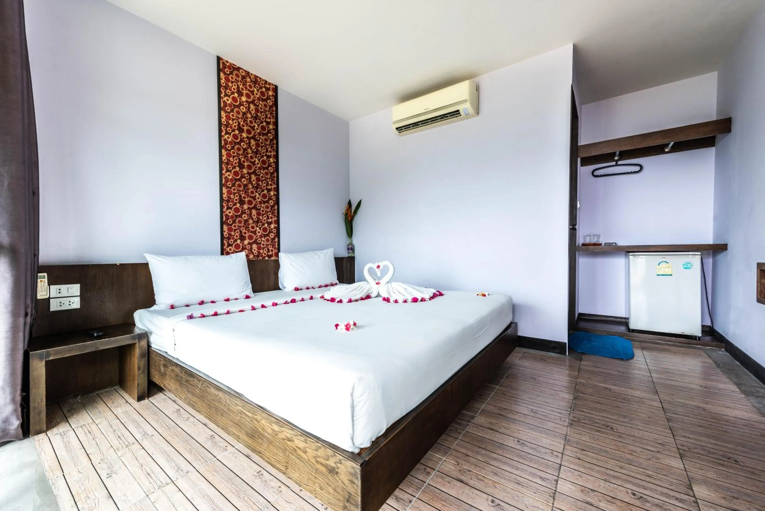 Bed in Phi Phi Sea Sky Resort