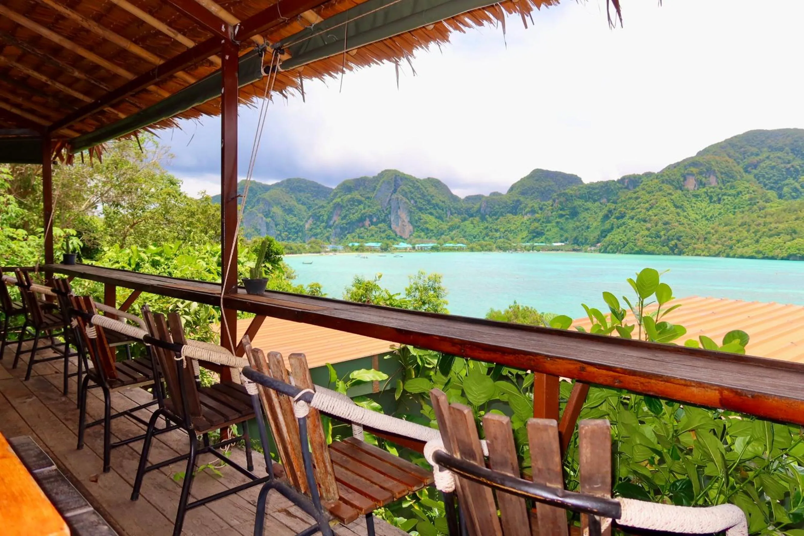 Restaurant/places to eat in Phi Phi Sea Sky Resort