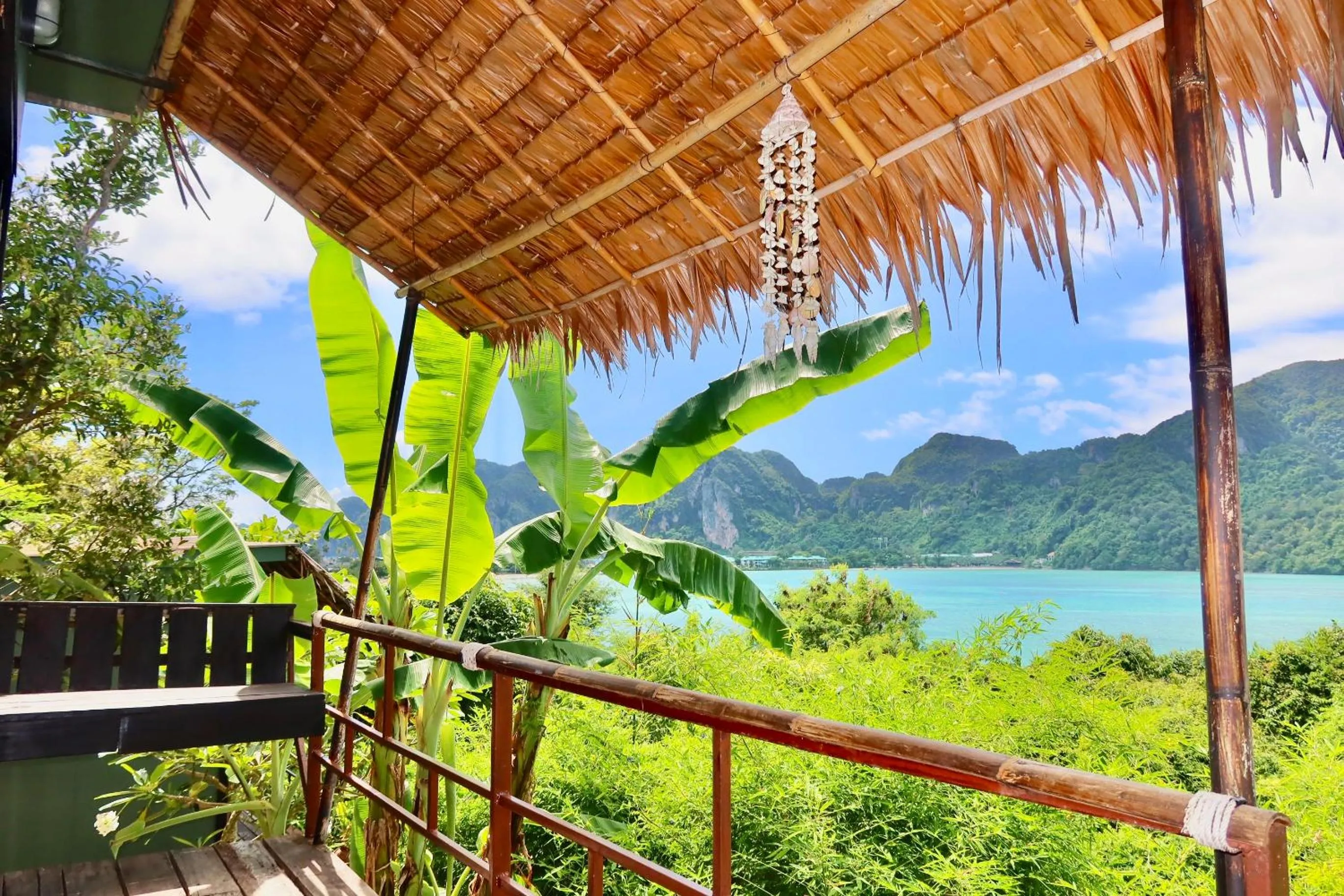 Day in Phi Phi Sea Sky Resort