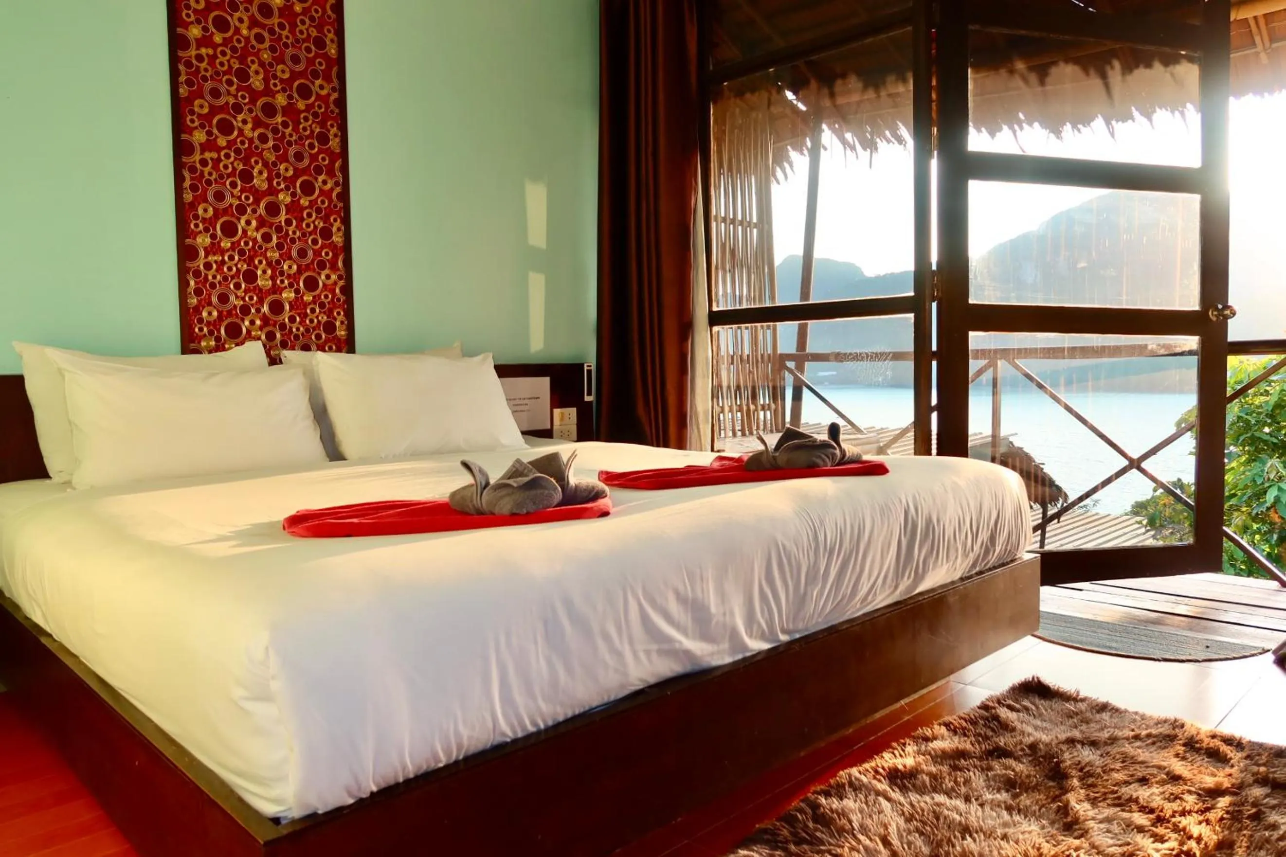 Bed in Phi Phi Sea Sky Resort