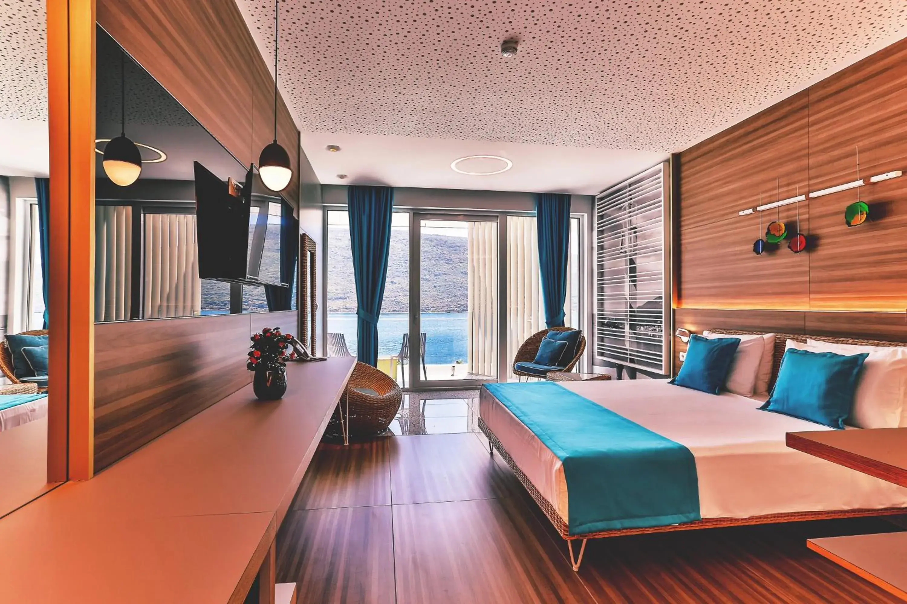 Double Priority Location Room with Sea View in Carine Hotel Kumbor Superior Double Priority Location Room with Sea View in Carine Hotel Kumbor Superior