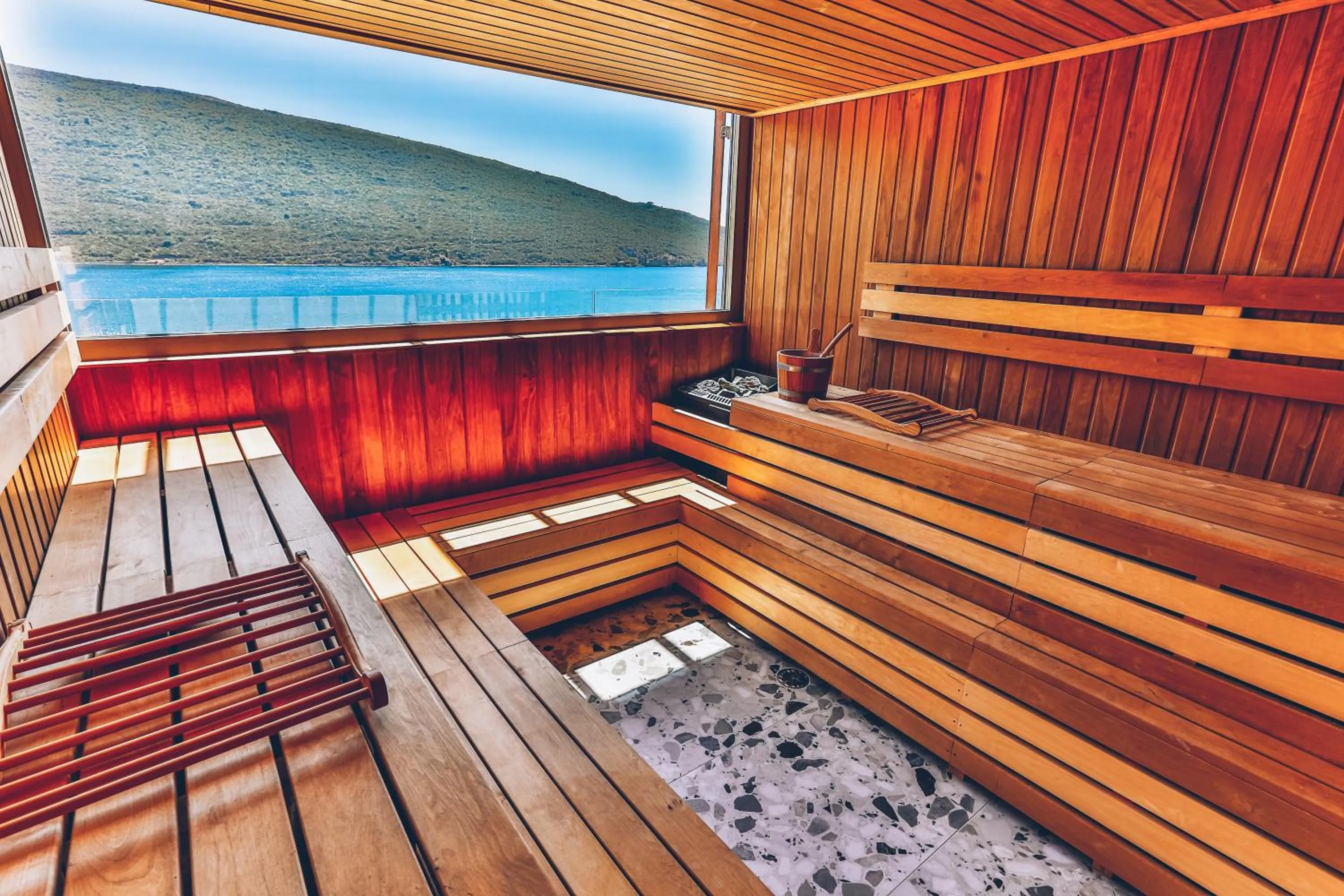 Sauna in Carine Hotel Kumbor Superior
