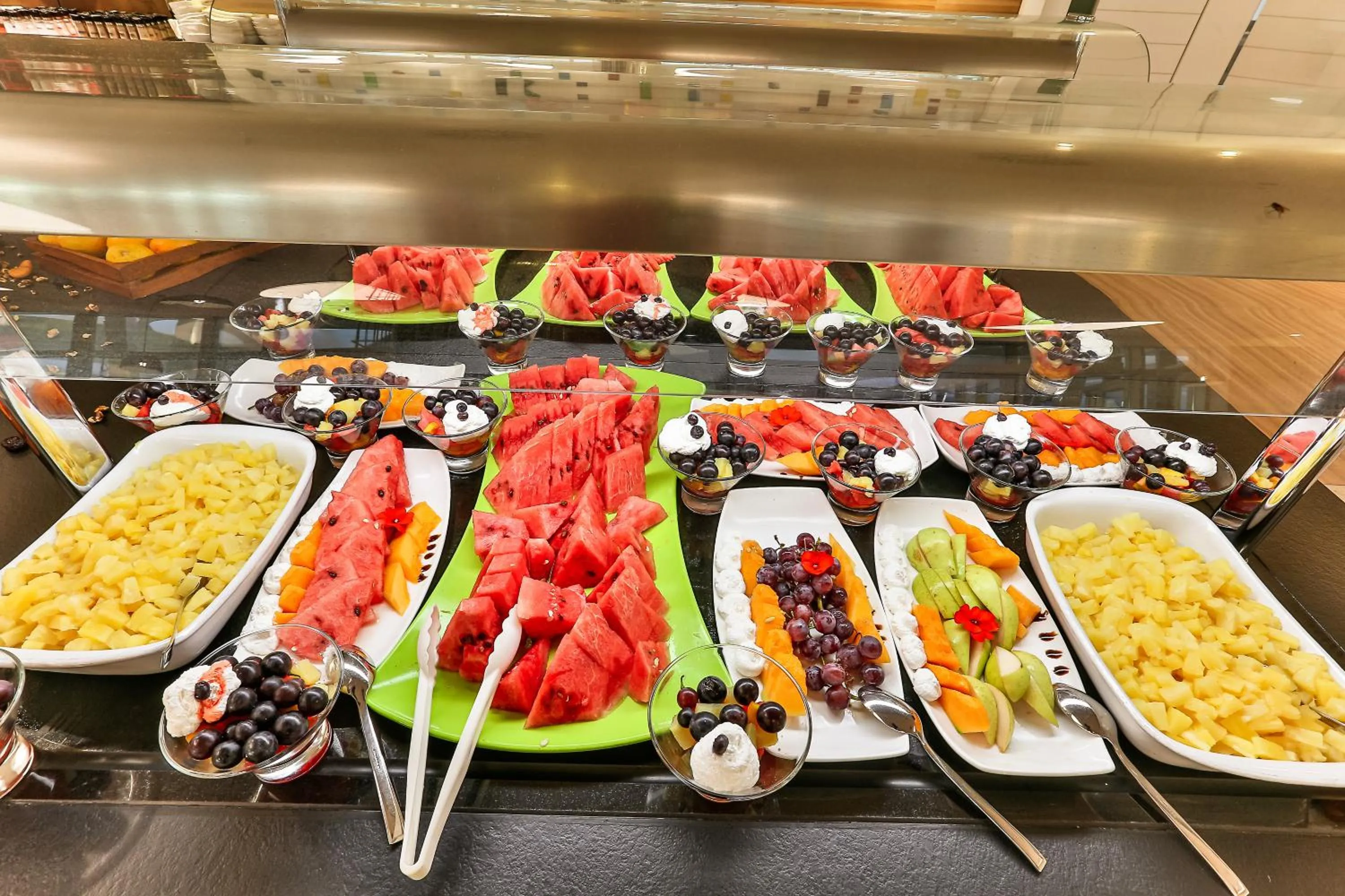 Breakfast in Carine Hotel Kumbor Superior