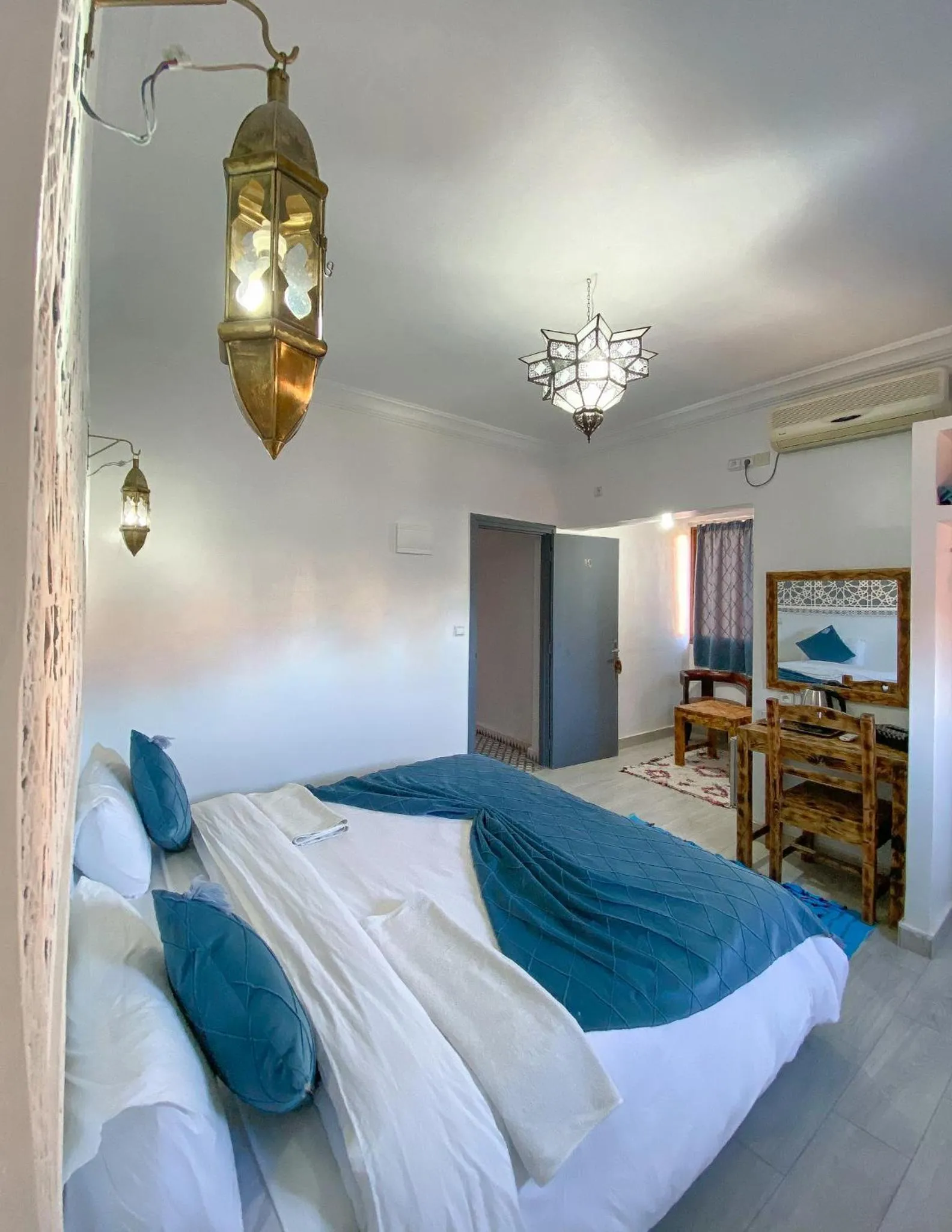 Bedroom, Bed in Hotel Riad Amlal