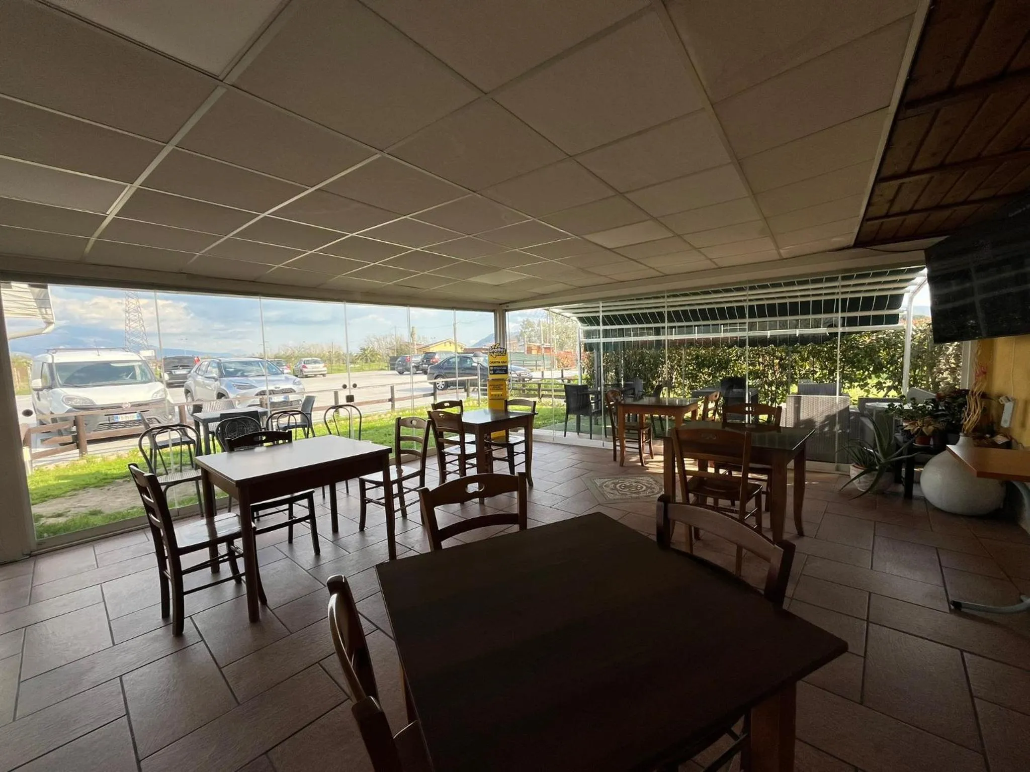 Restaurant/places to eat in Le Ganze