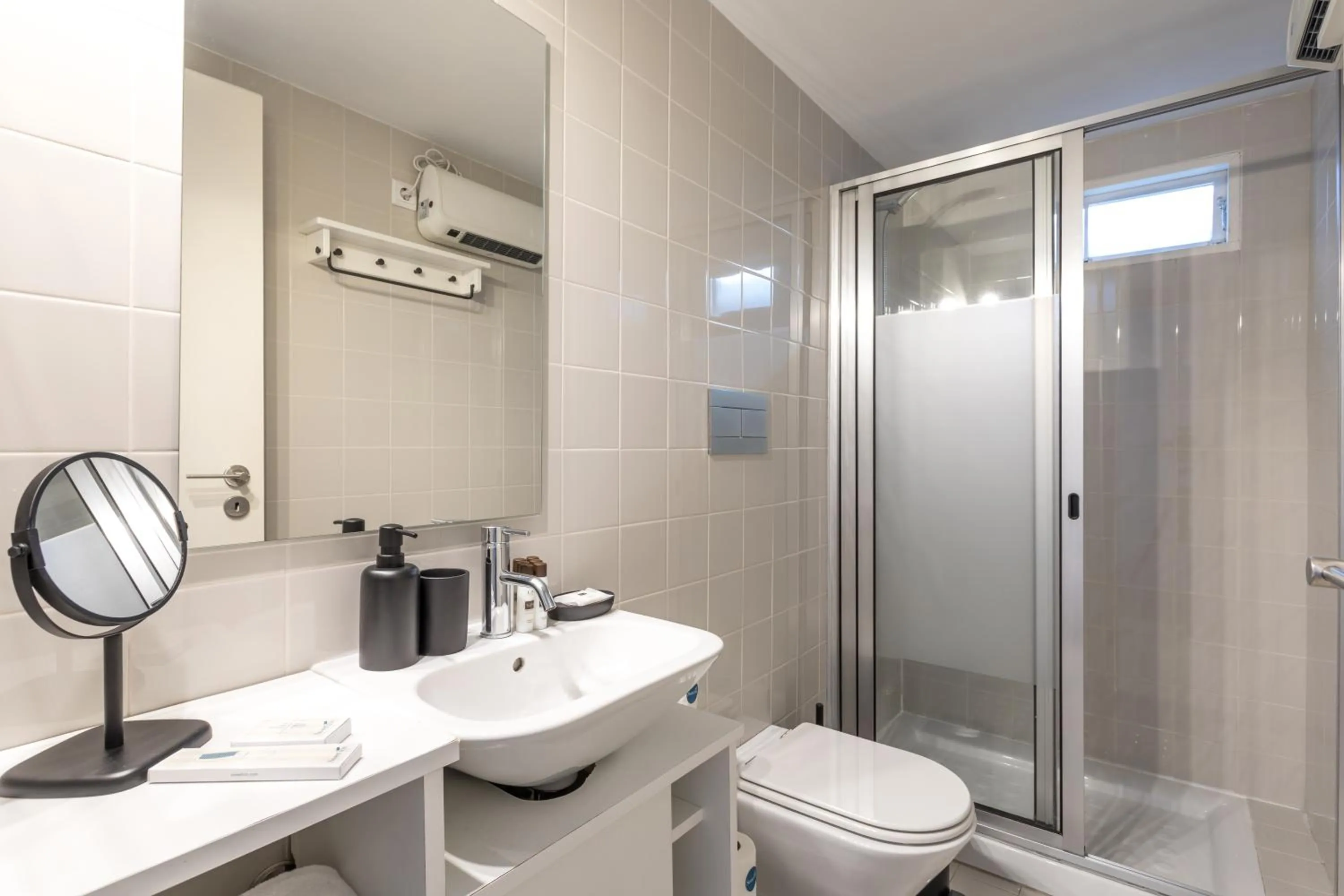 Bathroom in Apartamentos Villa Bolhao