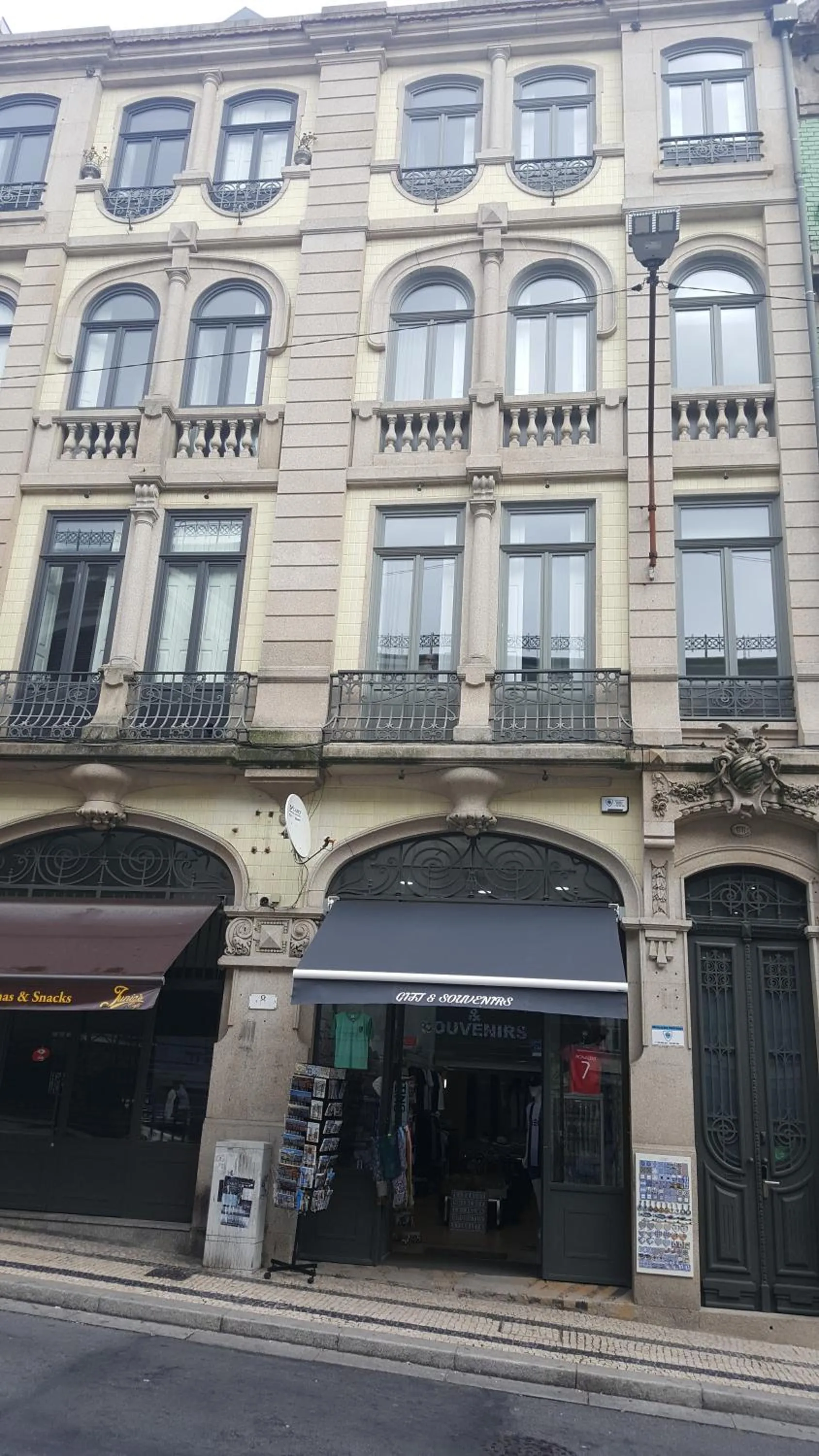 Property building in Apartamentos Villa Bolhao