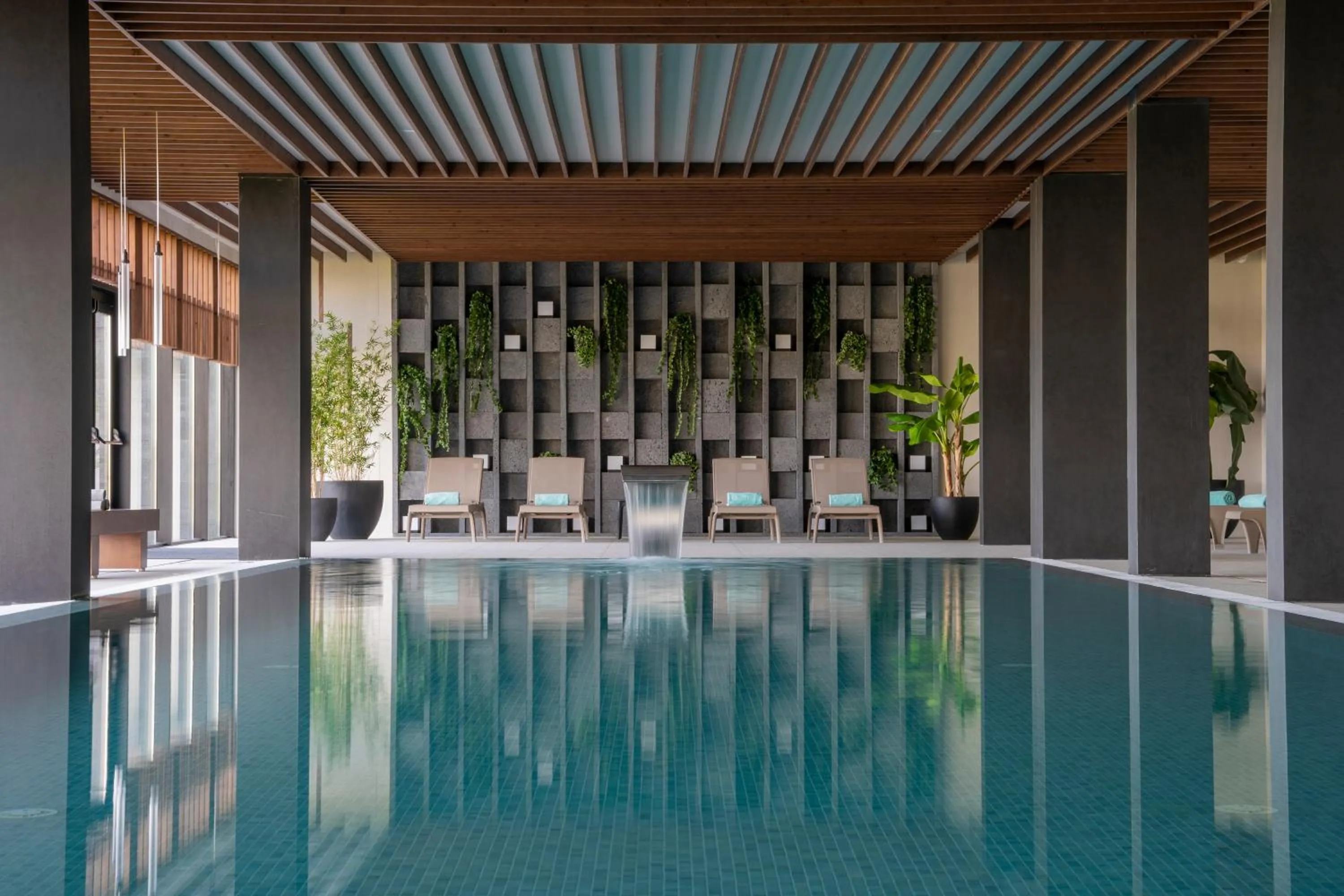 Swimming pool in Hotel Verde Mar & SPA