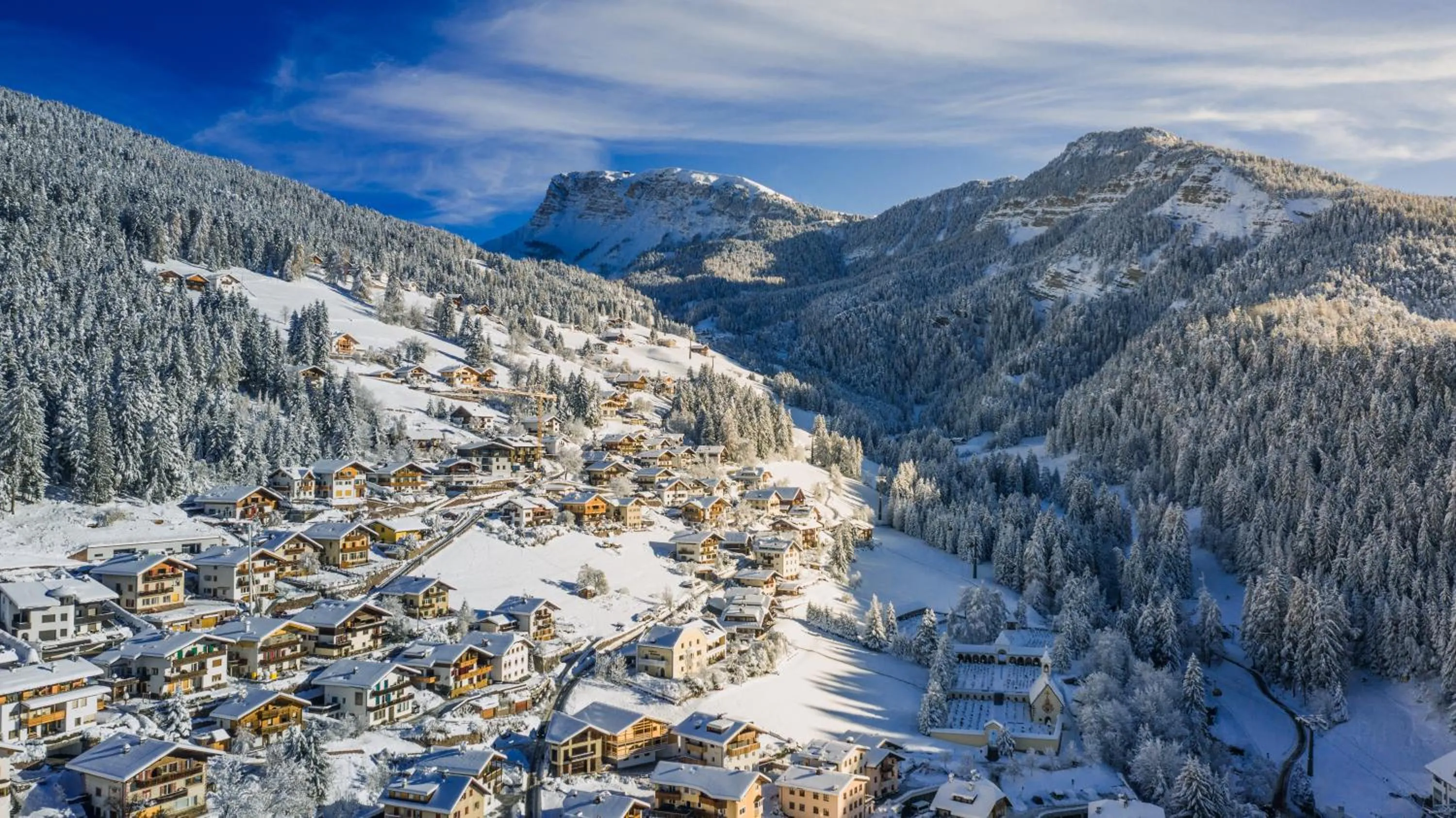 Natural landscape in AppartChalet LA RONDULA - 100m from Seceda
