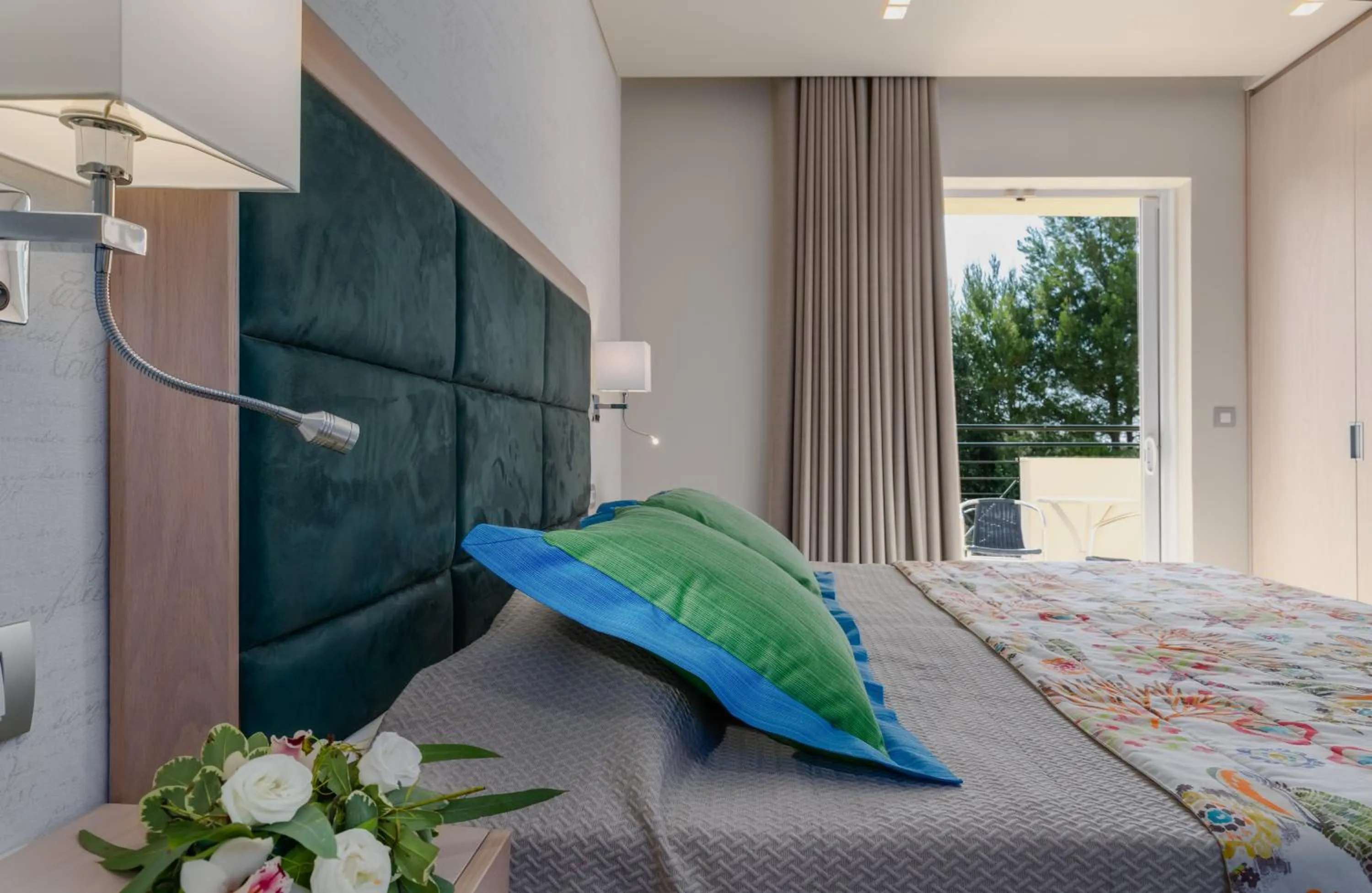 Bed in Mareblue Beach