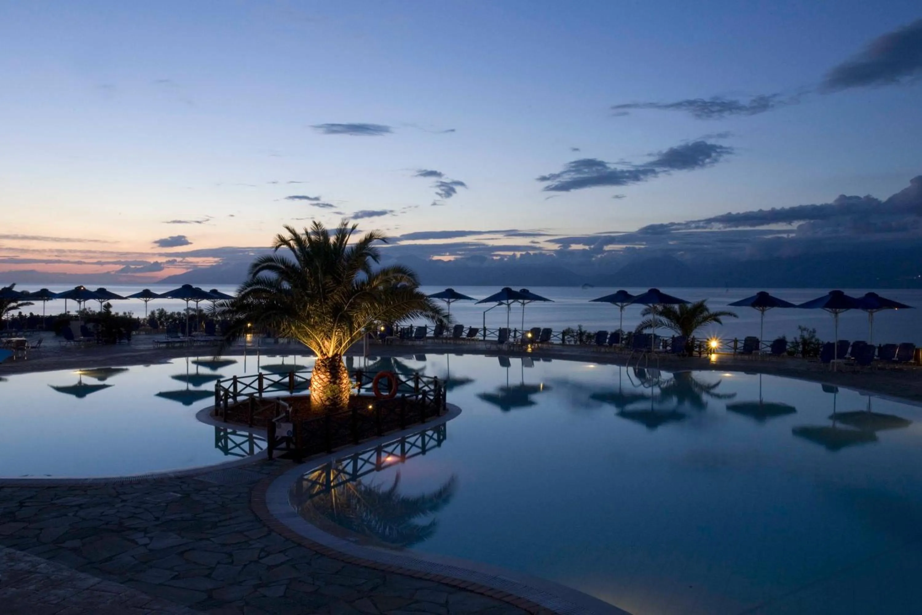 Swimming pool in Mareblue Beach