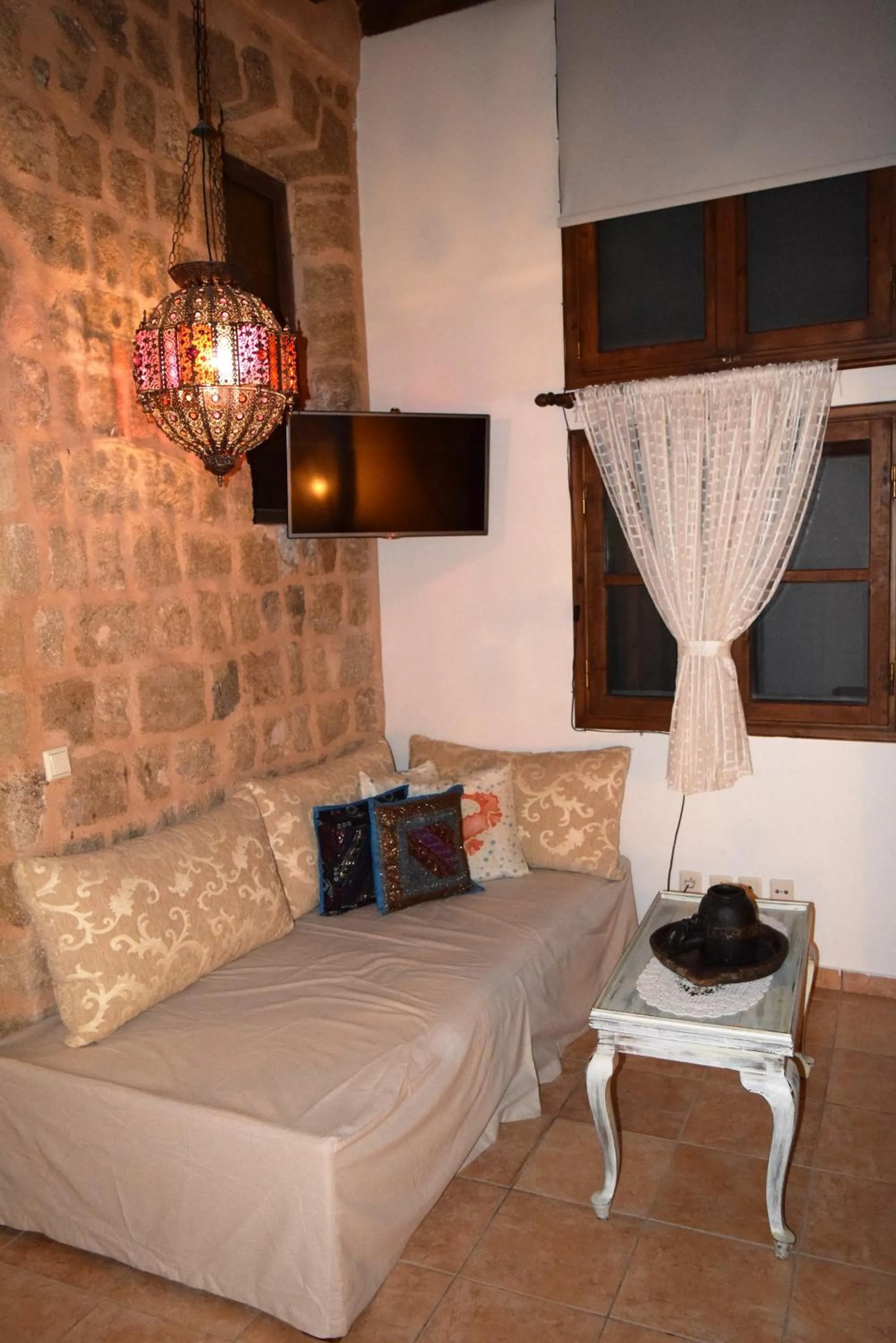 Living room, Bed in Petrino