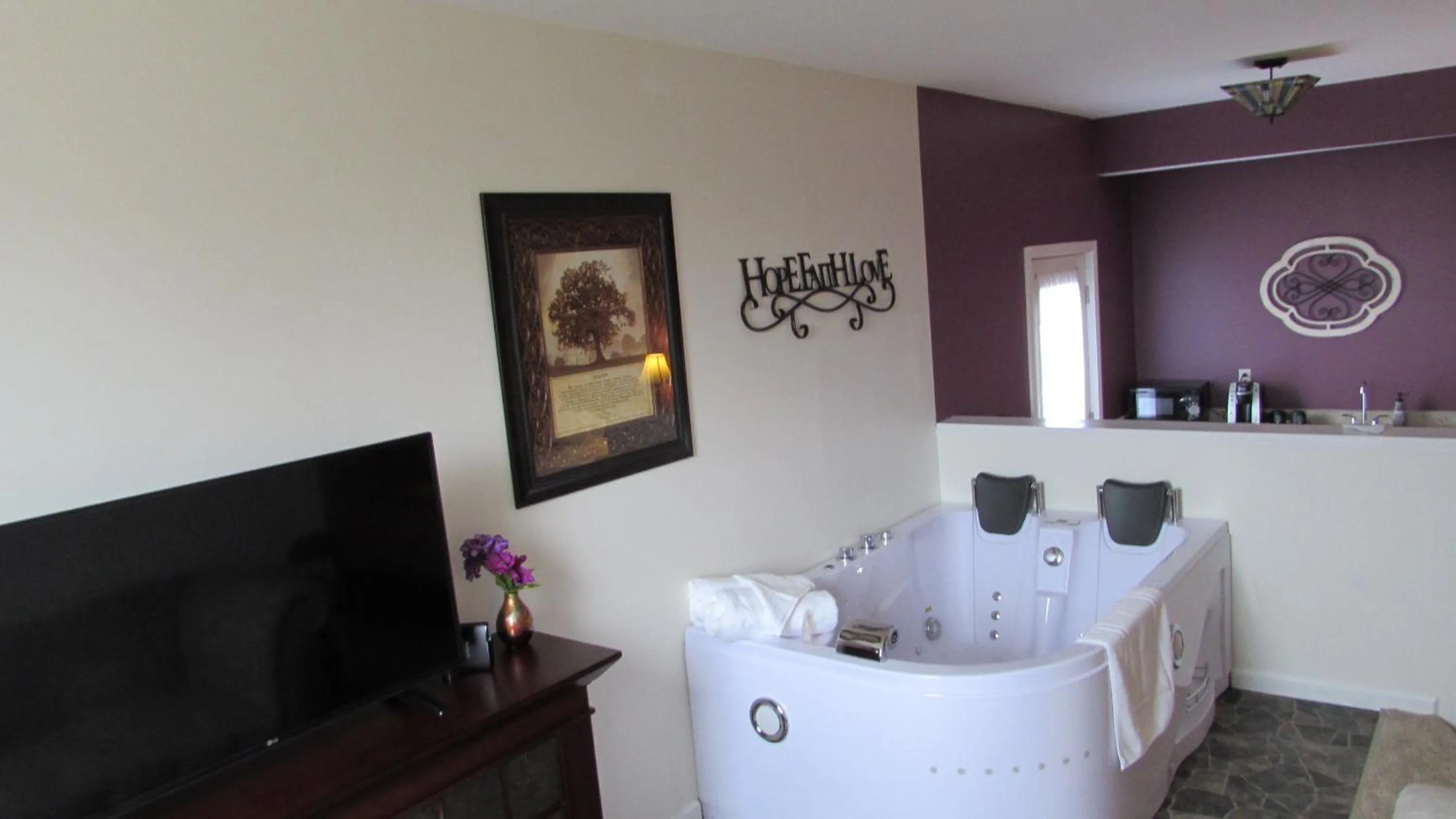 Bed in Deer Creek Winery at Brooks Estate