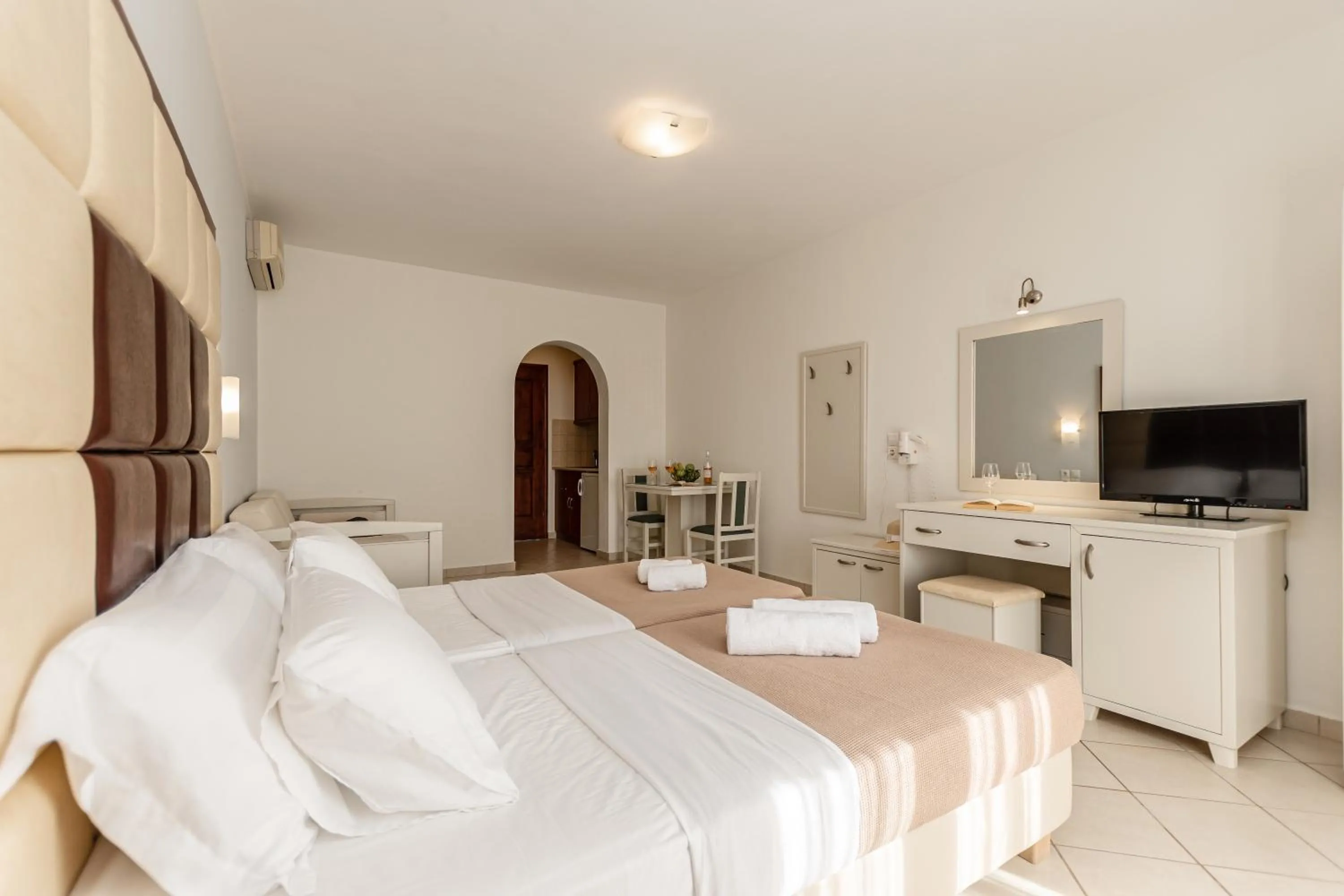 Bed in Plaka Hotel II