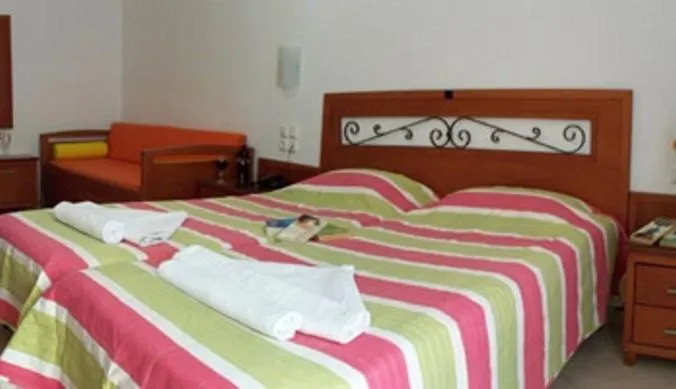 Bed in Plaka Hotel II