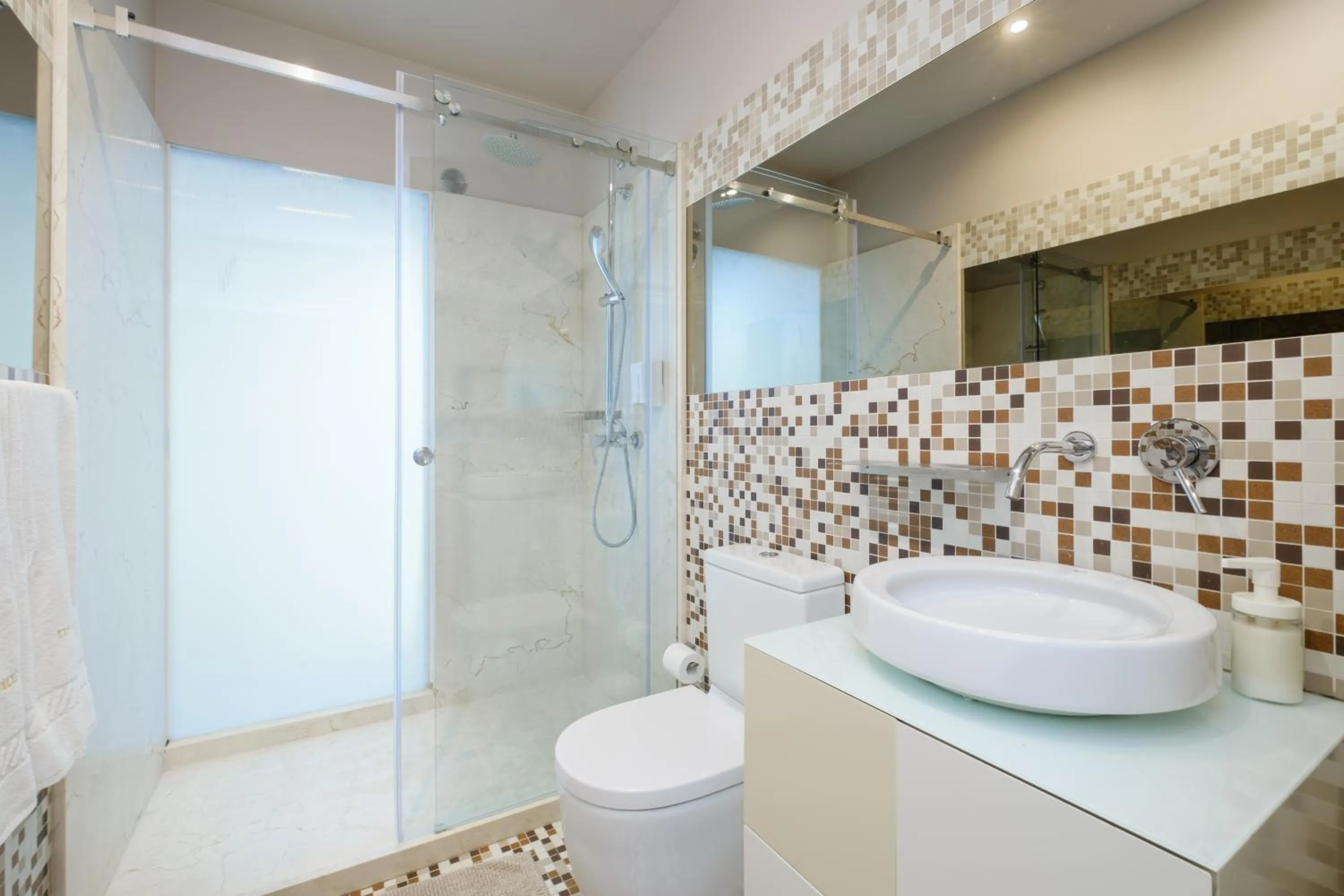 Shower in YOUROPO - ExtendALL