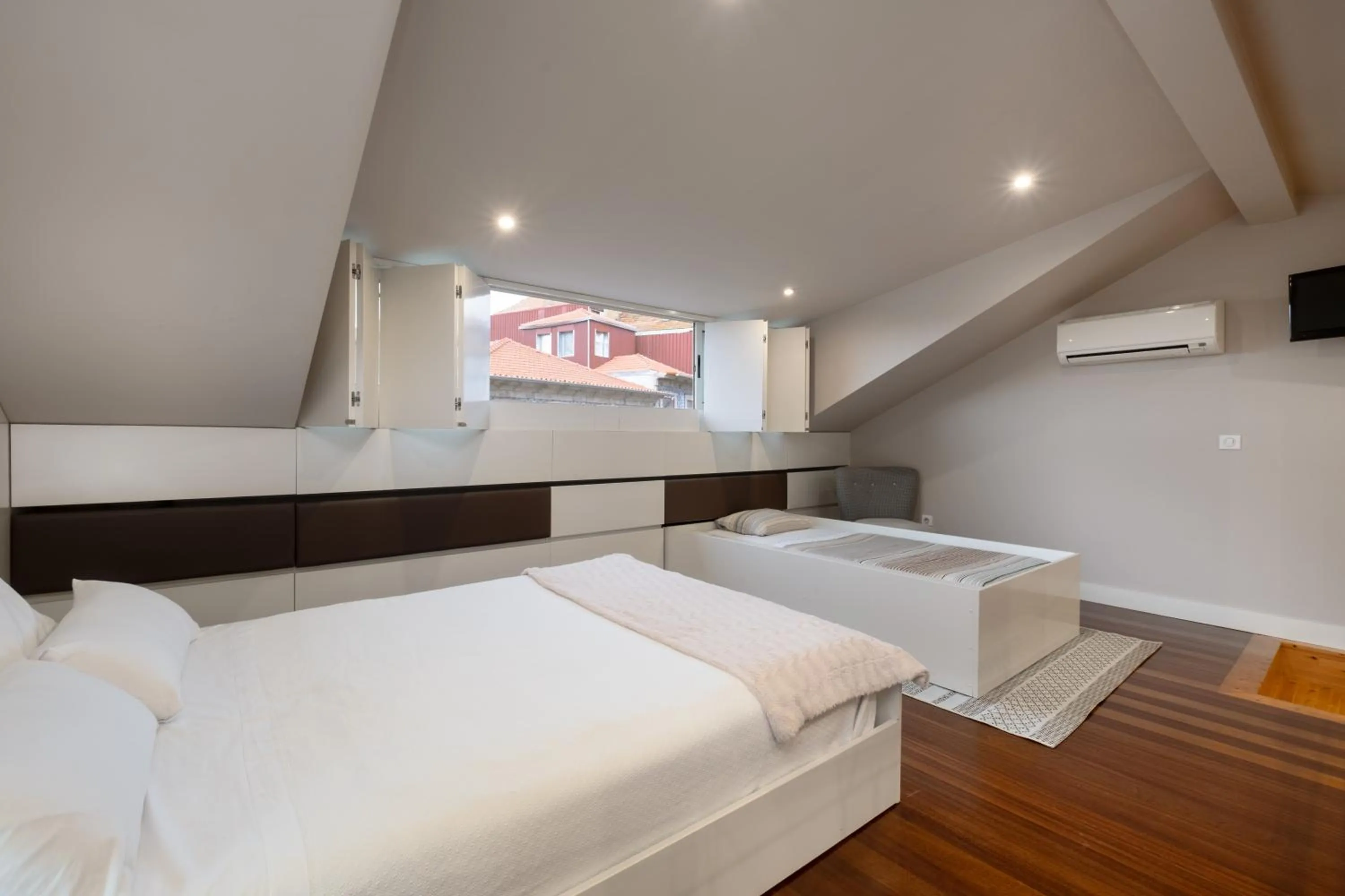 Bed in YOUROPO - ExtendALL