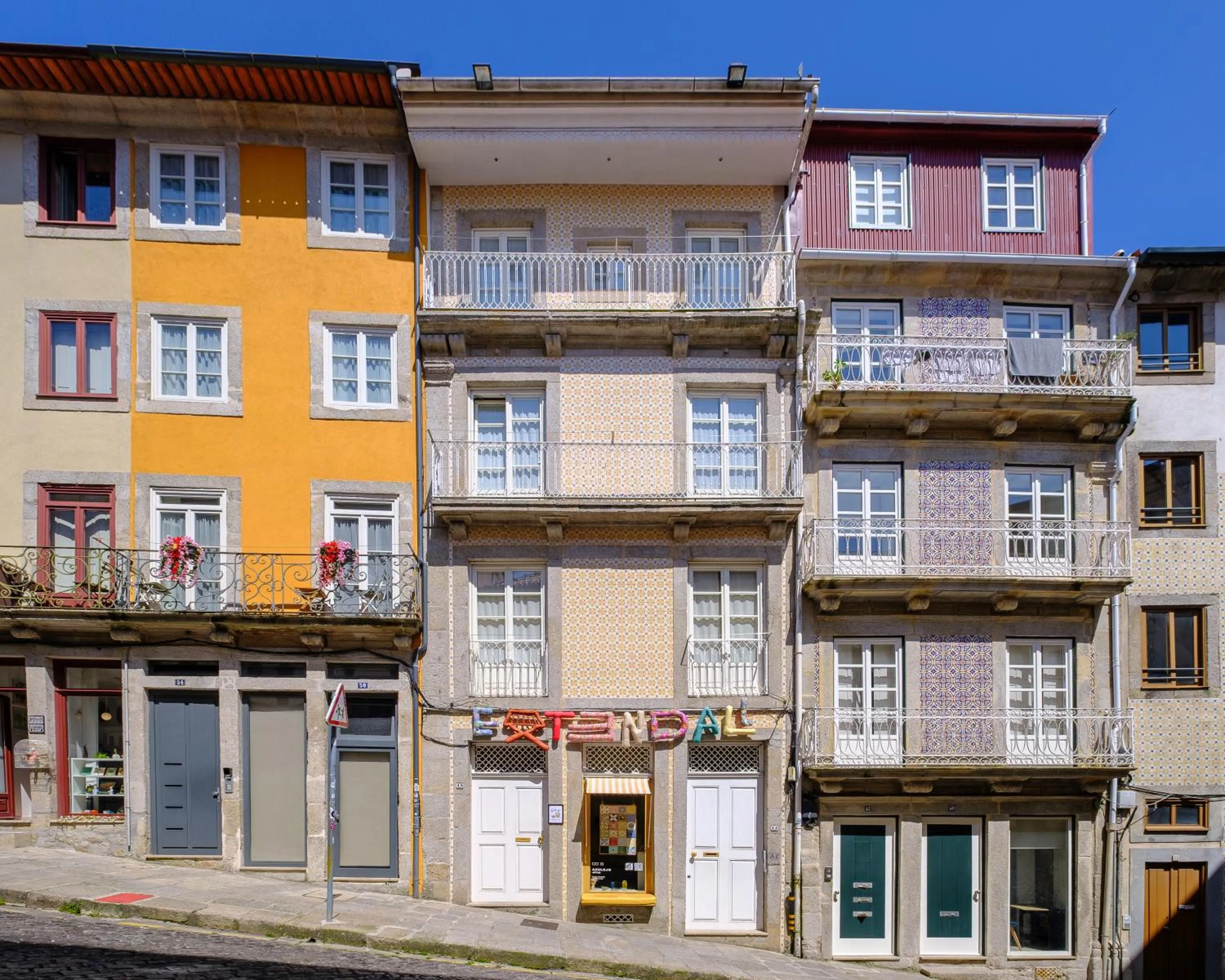 Property building in YOUROPO - ExtendALL