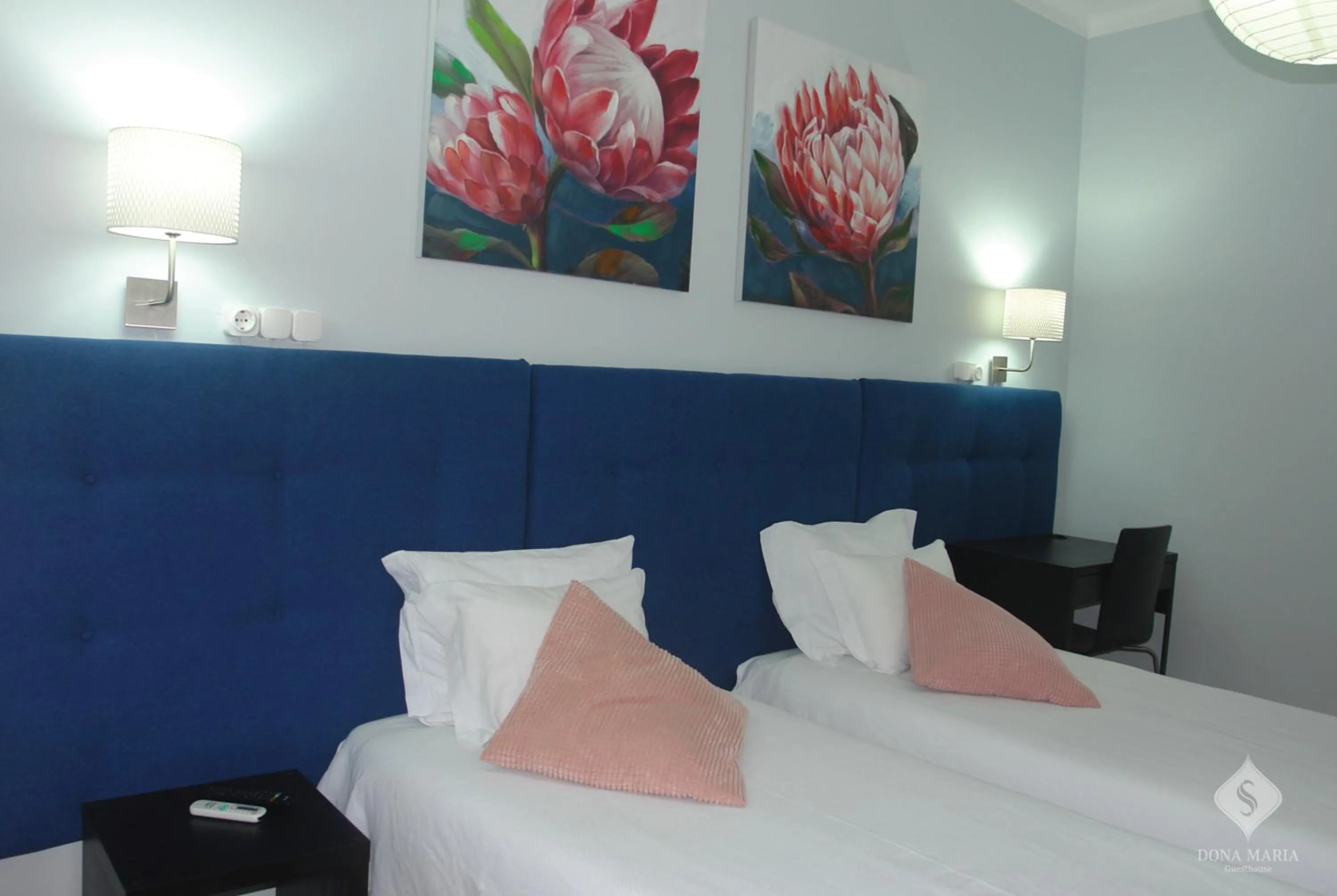 Bedroom, Bed in Dona Maria