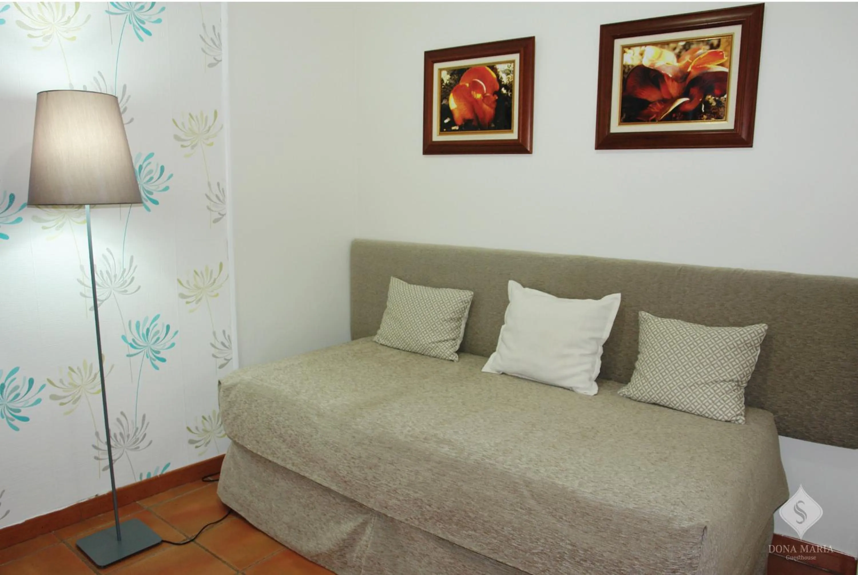 Bedroom, Bed in Dona Maria