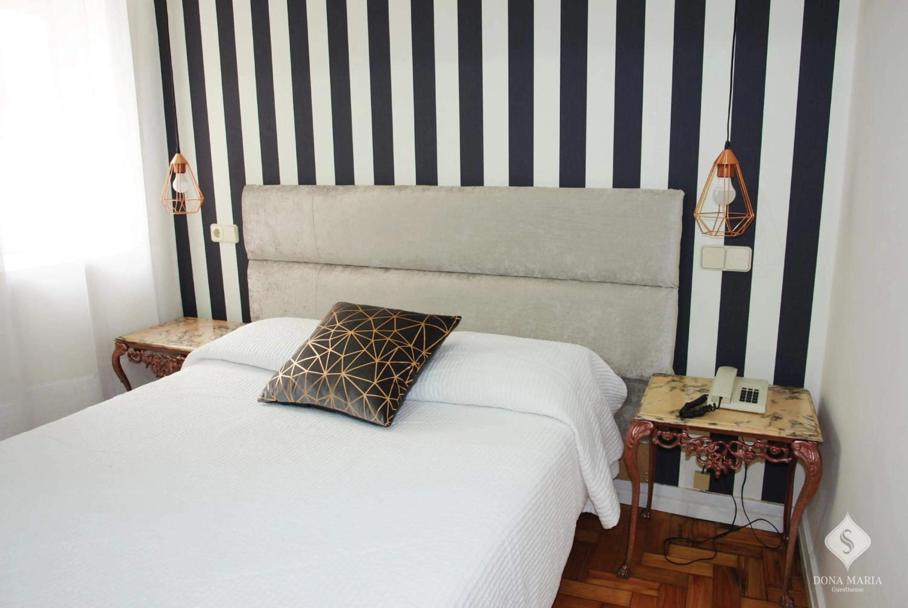 Bedroom, Bed in Dona Maria